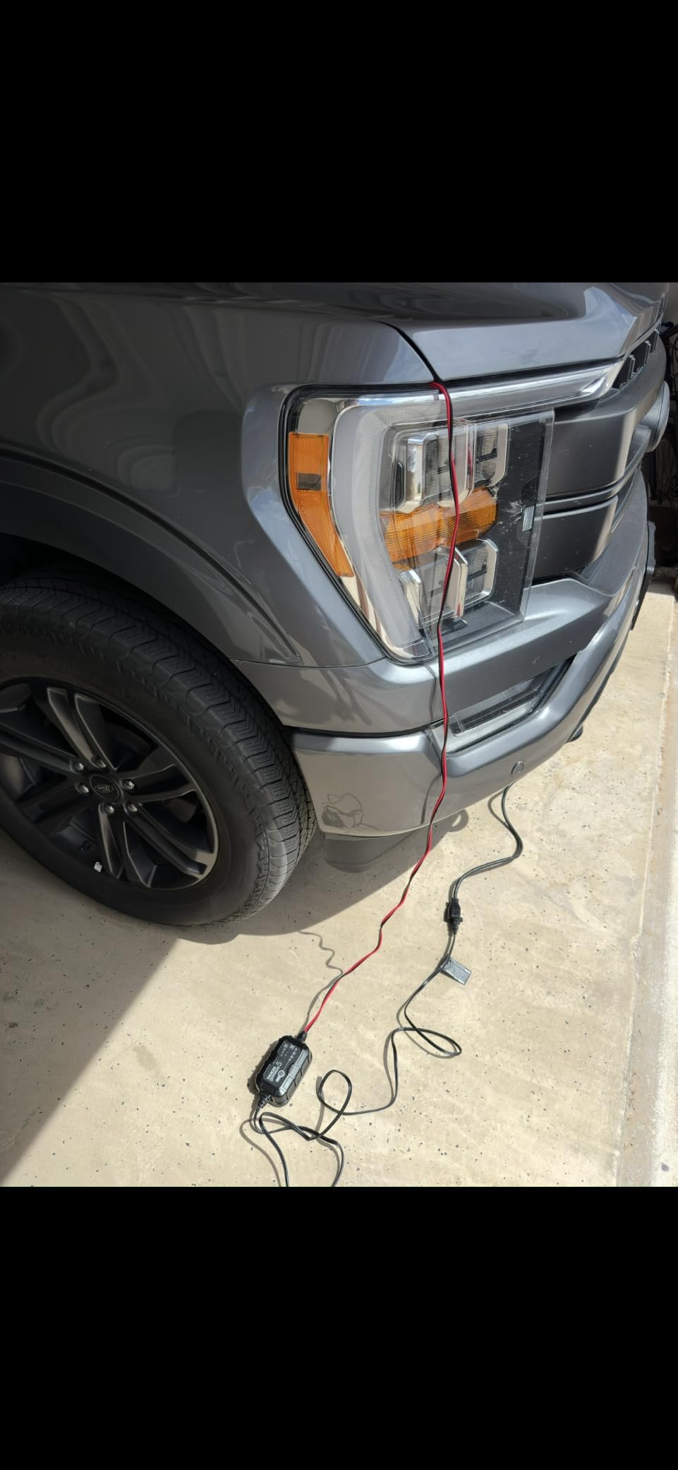 NOCO GENIUS5 5A 6/12V Smart Battery Charger, Trickle Charger & Maintainer | Overcharge Protection, Desulfator, Temperature Compensation, Force Mode, For Lead-Acid (Wet, Gel, AGM) & Lithium (LiFePO4) customer photo 1