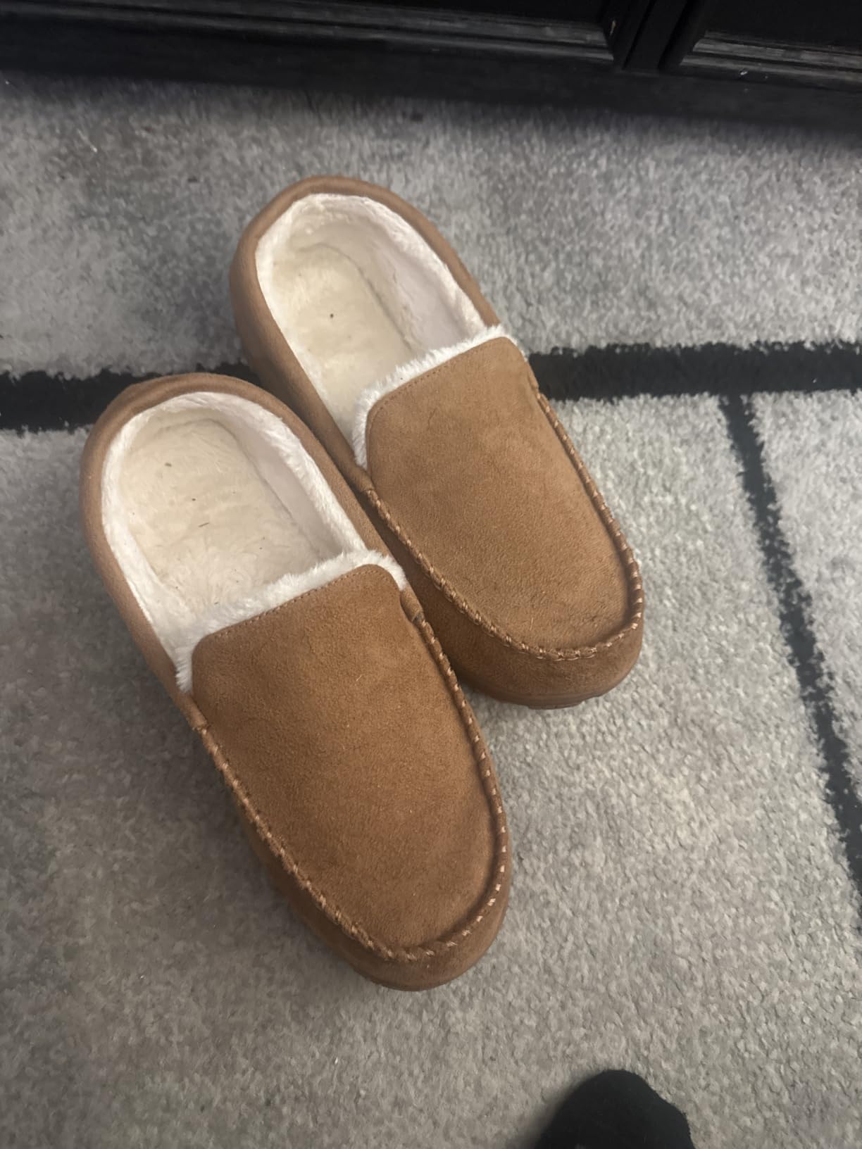 shoeslocker Men's Slippers Indoor Outdoor Warm Soft Plush Memory Foam House Slippers for Men Comfortable Bedroom Moccasin Slipper Non-Slip customer photo 2