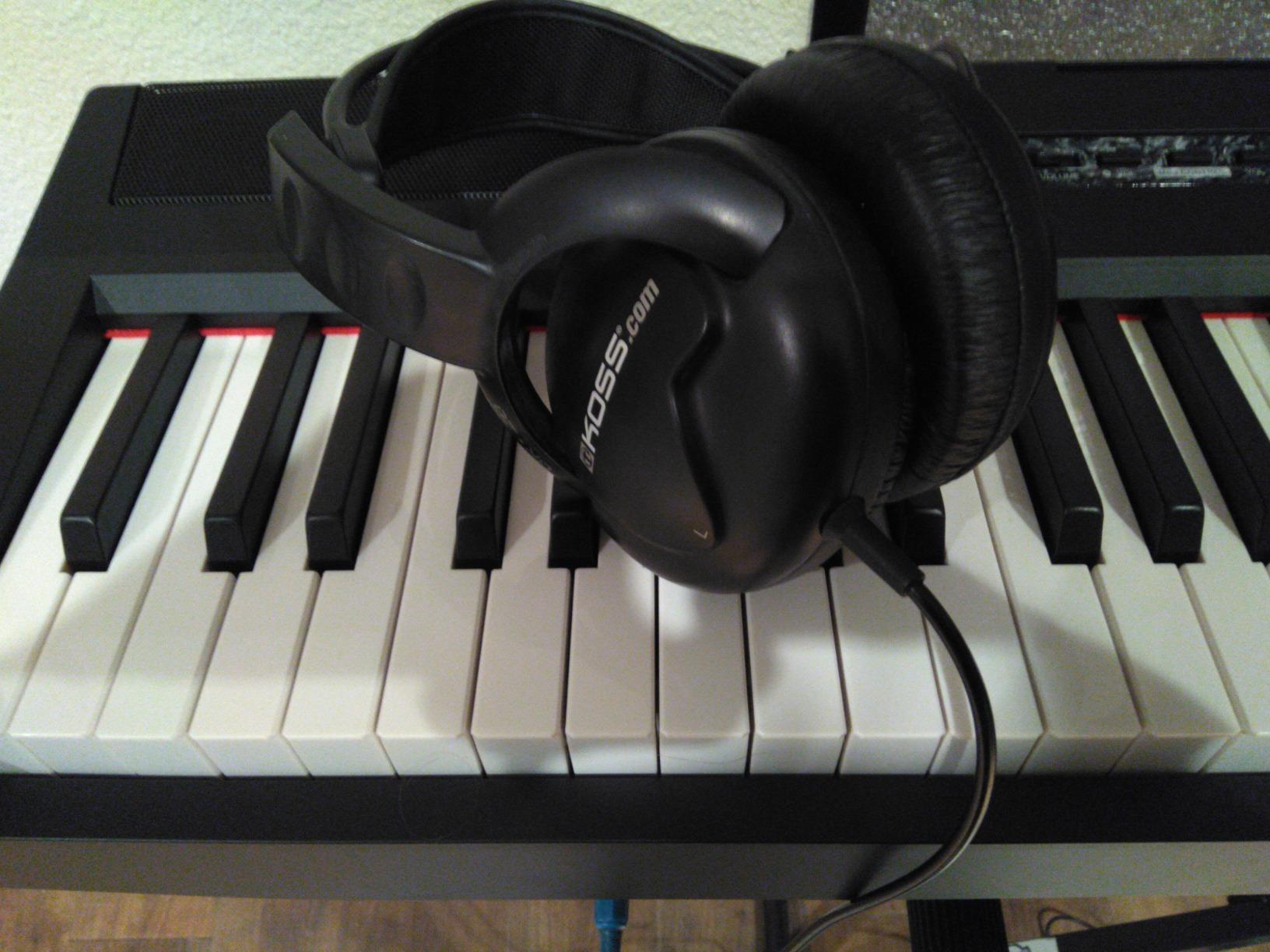 Donner DEP-20 Beginner Digital Piano 88 Key Full Size Weighted Keyboard, Portable Electric Piano with Sustain Pedal, Power Supply customer photo 1