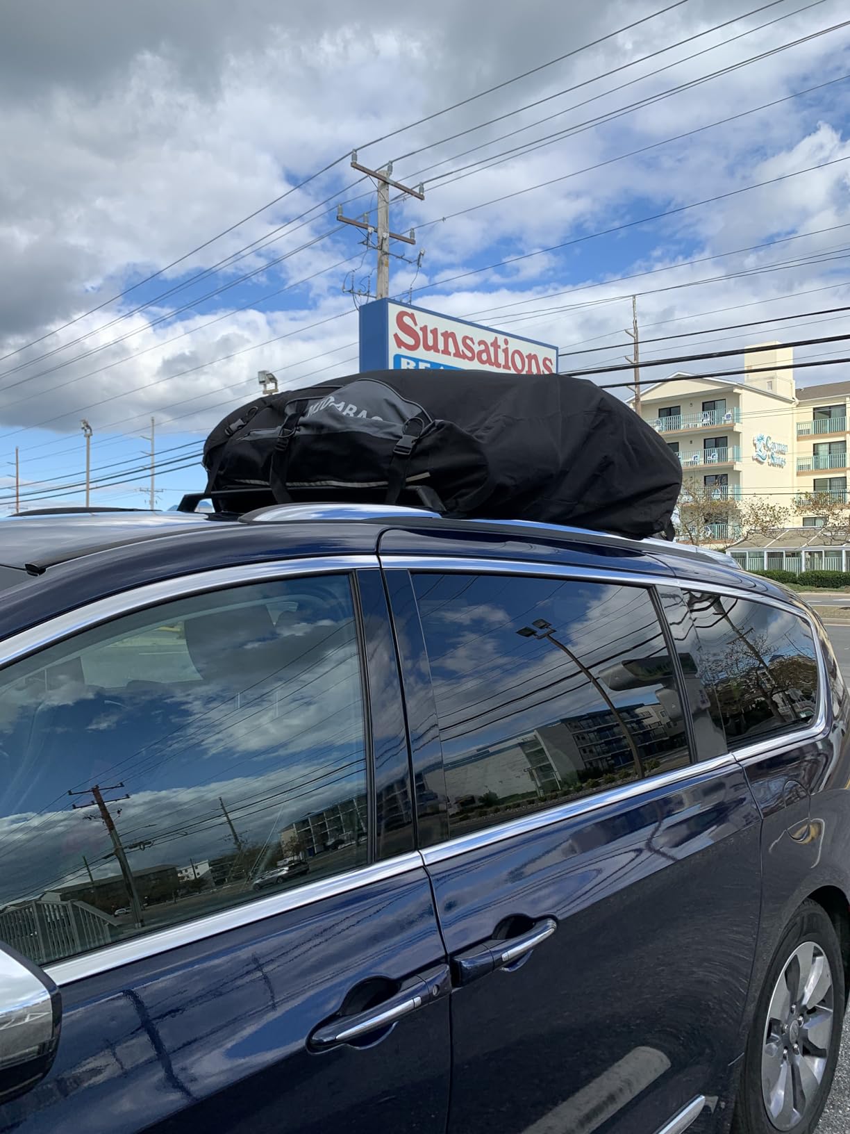 MIDABAO 20 Cubic Waterproof Duty Car Roof Top Carrier-Car Cargo Roof Top Bag, Waterproof & Coated Zippers includes Anti Slip Mat with or without Racks (20 Cubic Feet) customer photo 1
