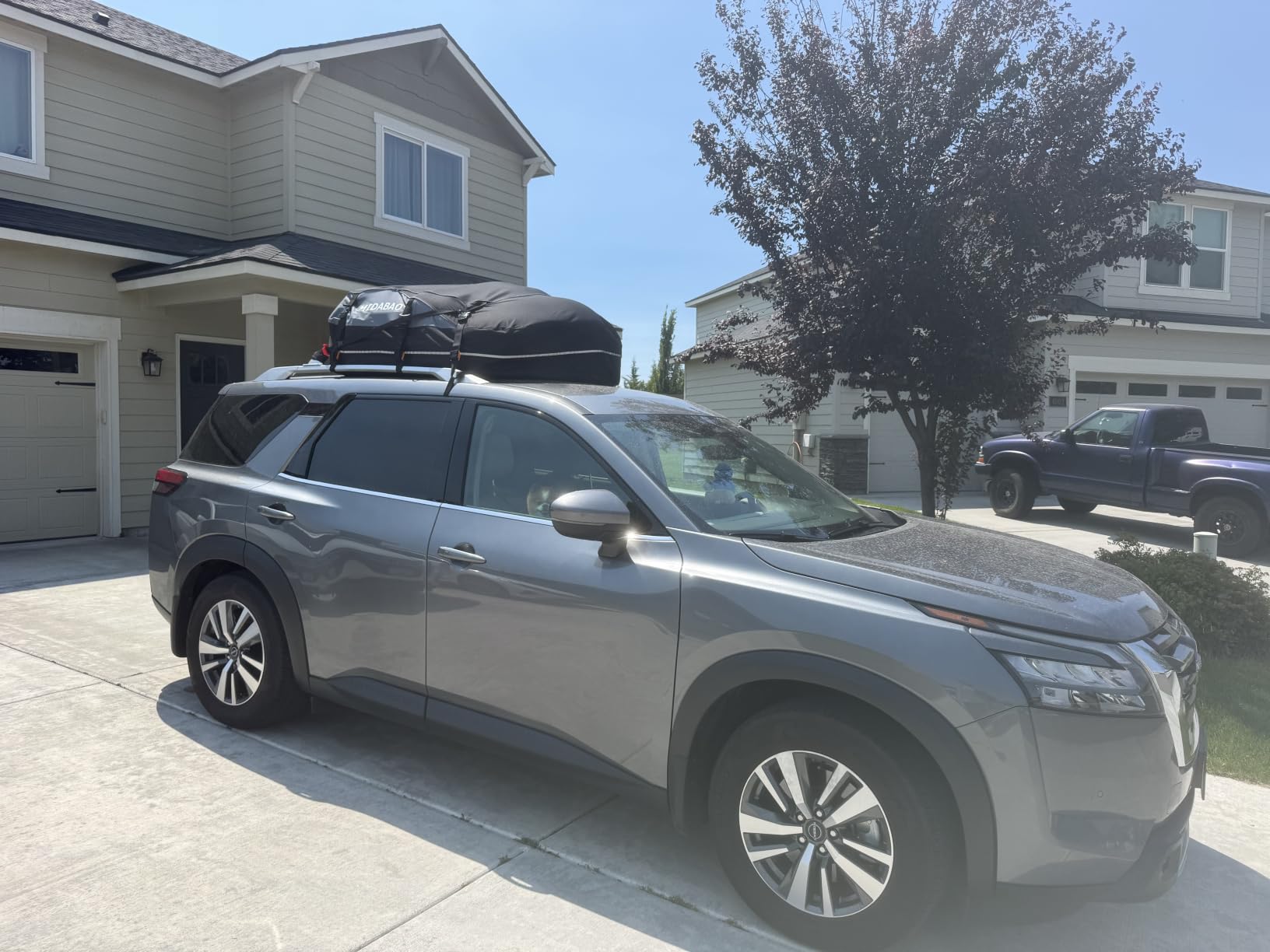 MIDABAO 20 Cubic Waterproof Duty Car Roof Top Carrier-Car Cargo Roof Top Bag, Waterproof & Coated Zippers includes Anti Slip Mat with or without Racks (20 Cubic Feet) customer photo 2