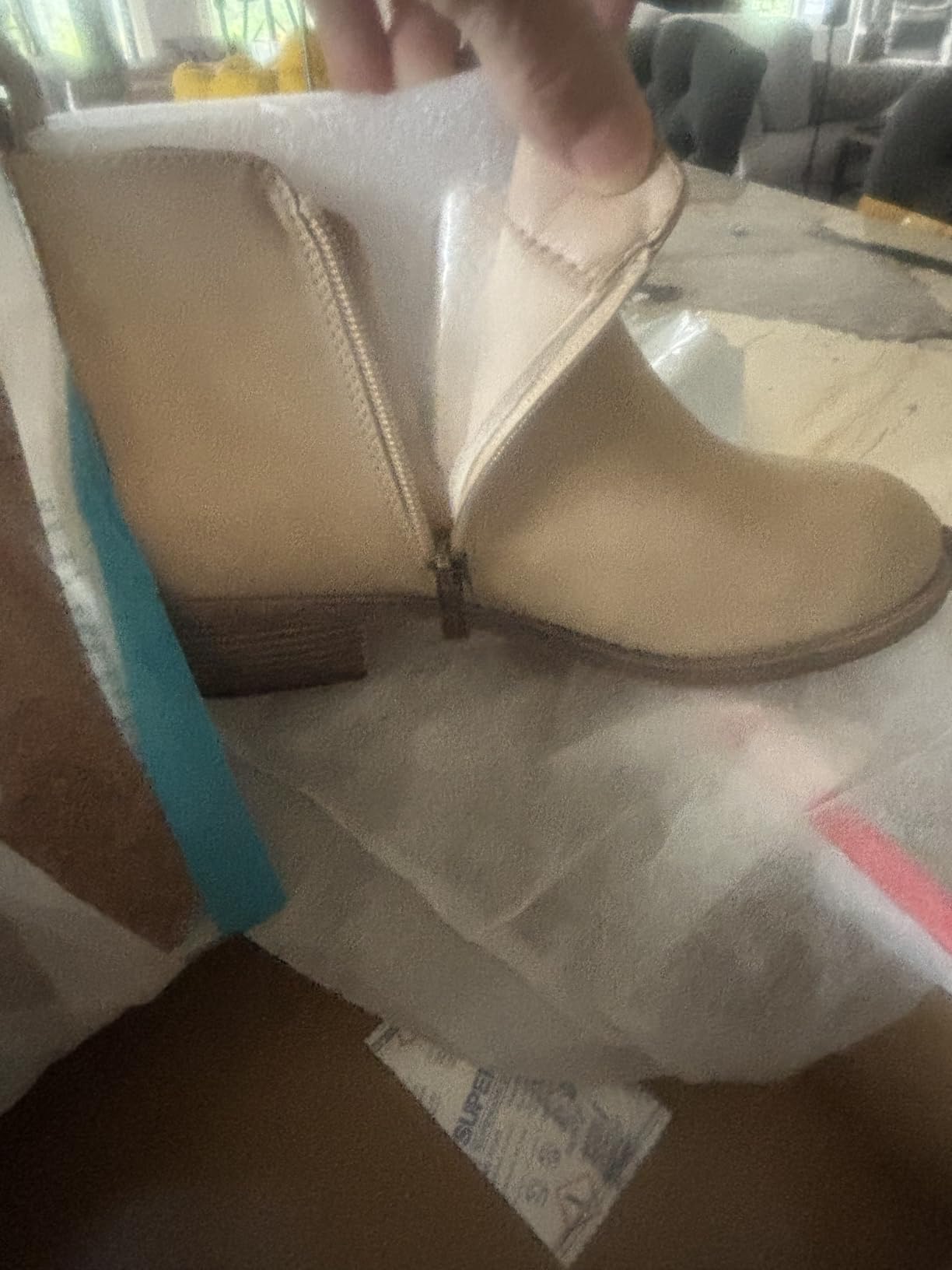 Jeossy Women's Ankle Boots, Casual Round Toe Low Heel Zip Short Booties customer photo 1