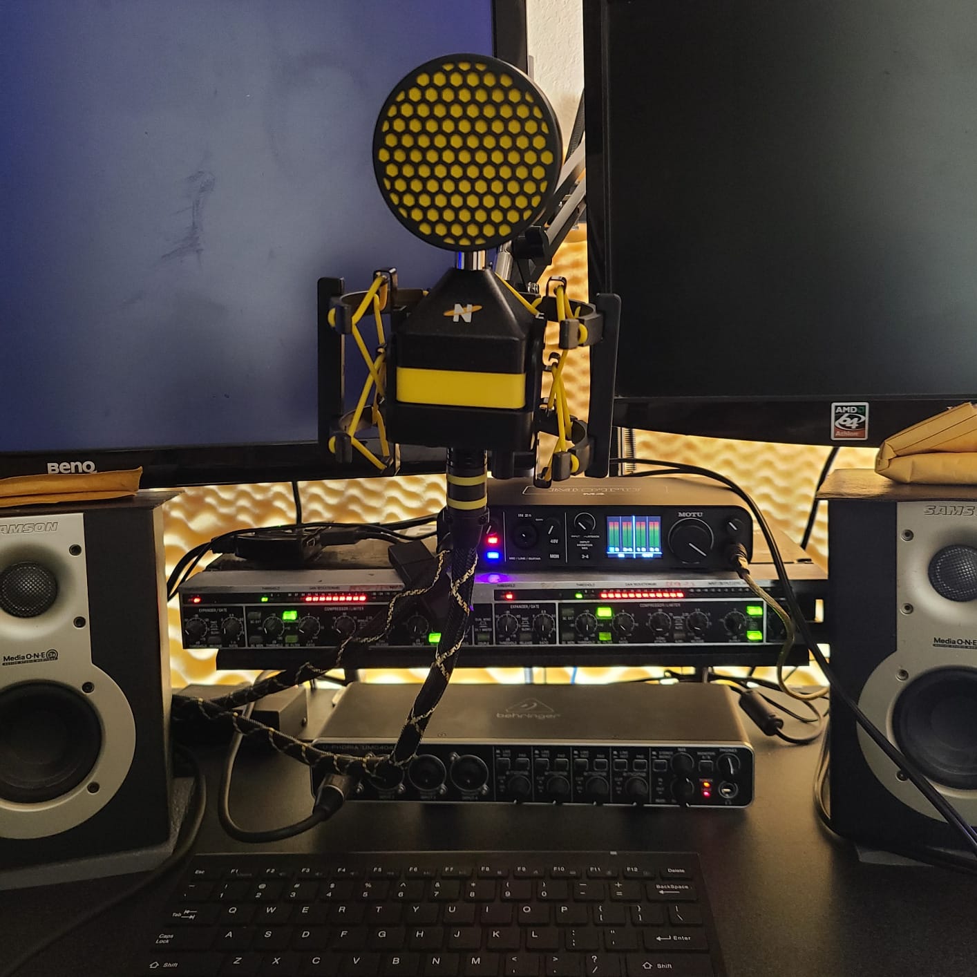MOTU M4 4x4 USB-C Audio Interface | Recording, mixing and podcasting with 4x4 USB-C connectivity, MIDI I/O and low latency monitoring customer photo 1