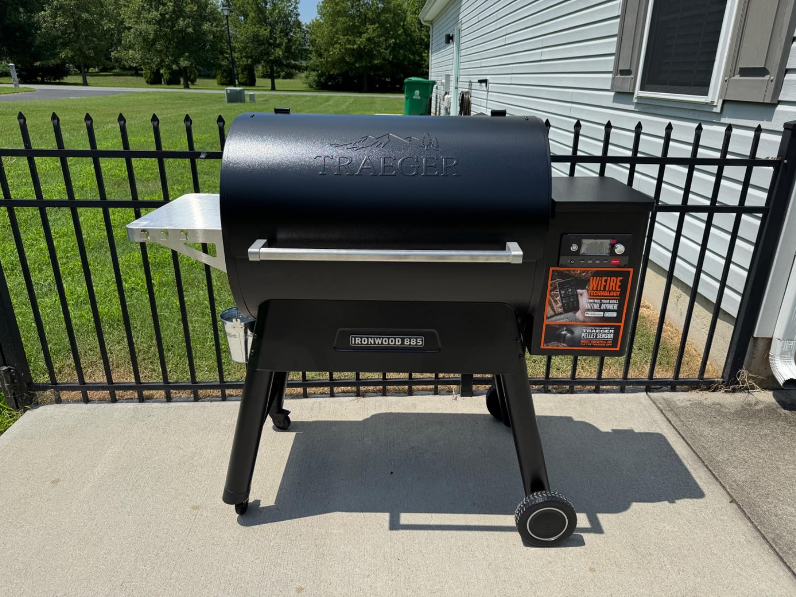 Traeger Ironwood 885 Wood Pellet Grill & Smoker, 885 Sq In, WiFi | Super Smoke Mode, D2 Controller, WiFi app control, 500°F max - 6-in-1 grill, smoke, bake & BBQ customer photo 1