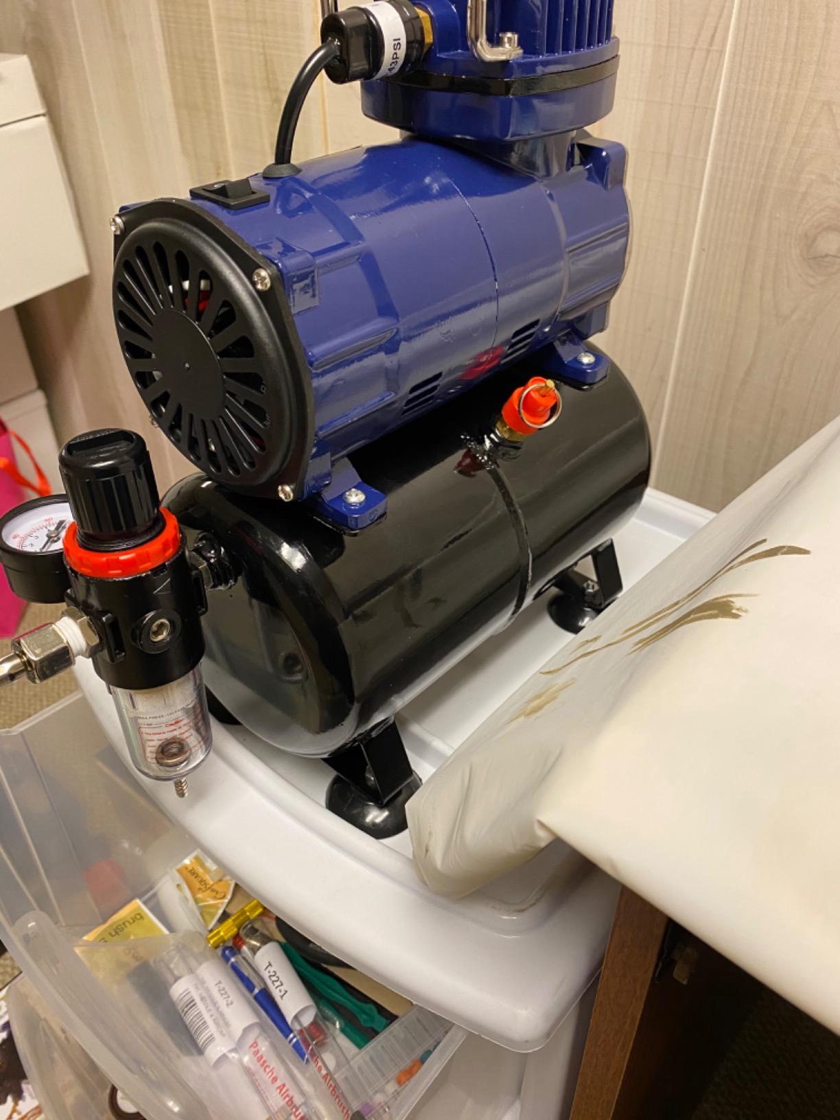 Paasche D3000R 1/5 HP Compressor with Tank, Regulator and Moisture Trap, Blue & Black customer photo 1