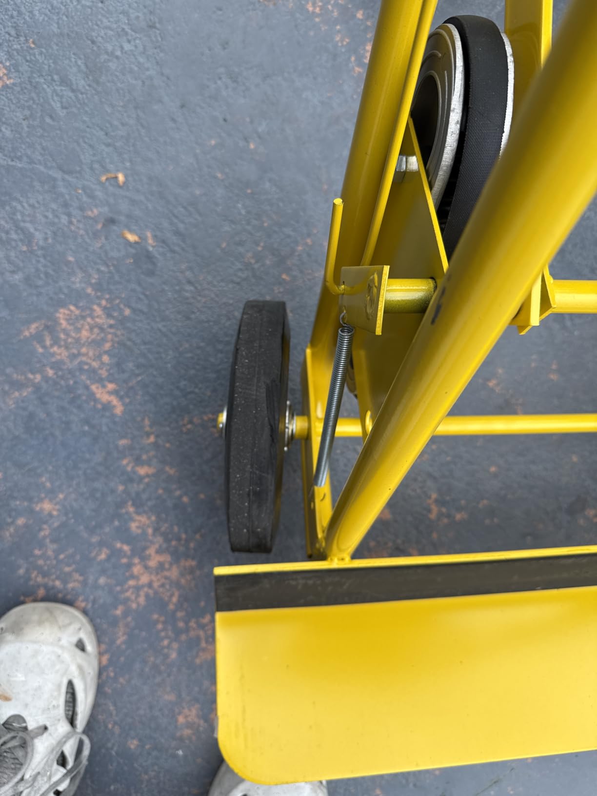 Strongway Convertible Hand Truck, 1,200-Lb., 2- or 4-Wheel Design customer photo 1
