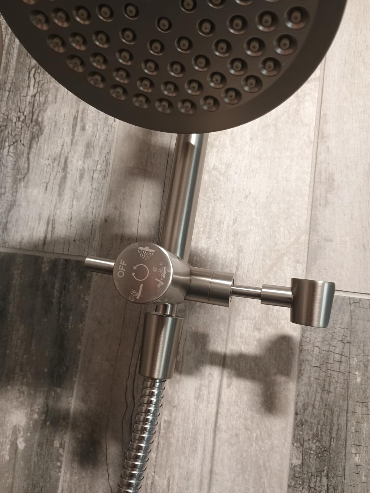 GURIN Shower Head - Premium Polished Chrome Finish - Rain Showerhead 6 Inch | High Pressure Shower Heads with Adjustable Angles, 90 Anti-Clog Nozzles, Tool-Free 1-Min Install customer photo 2
