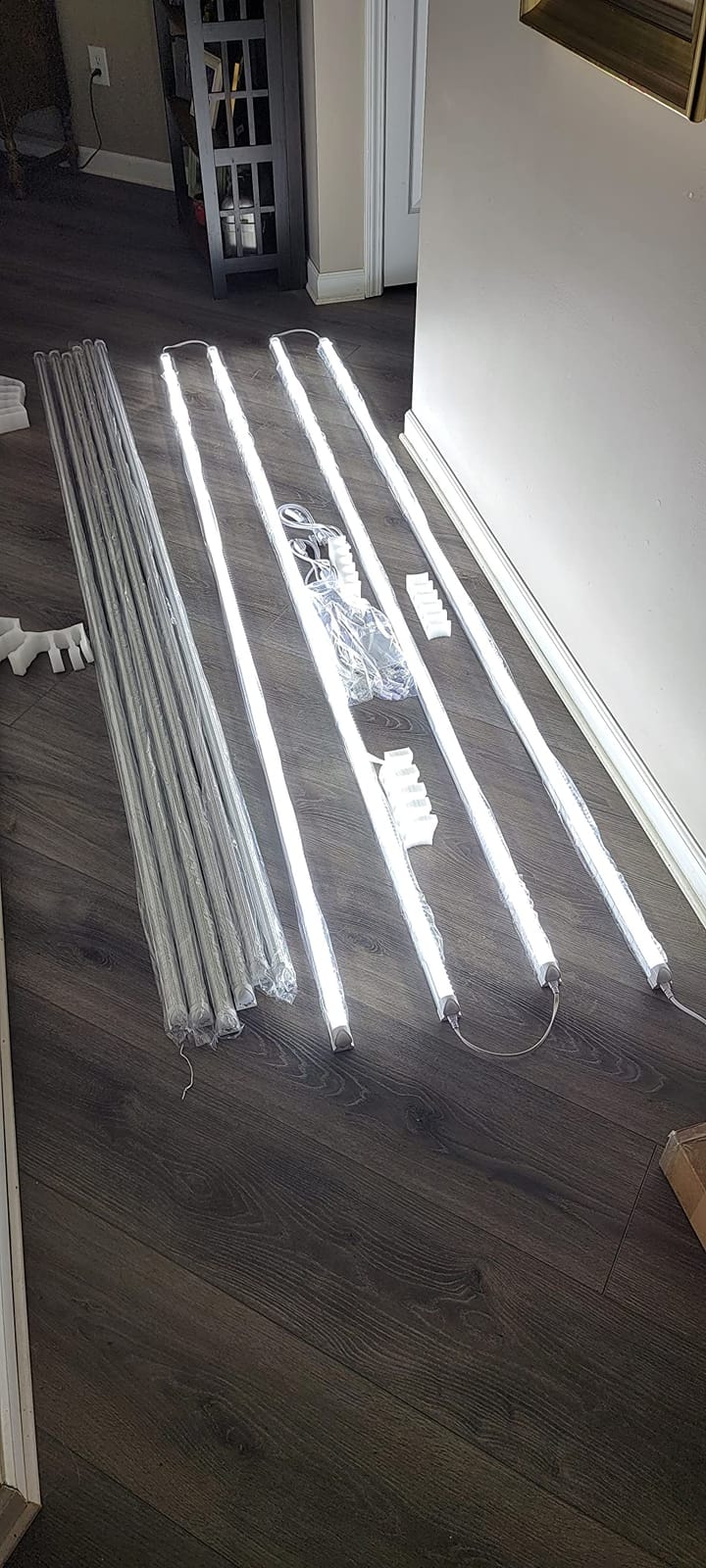 Henwsi 8FT LED Shop Light Fixture, White 10 Pack T8 Integrated Tube Lights, 72W 9500LM 6500K High Output Clear Cover, V Shape 270 Degree Lighting for Garage Warehouse, Upgraded Lights Plug and Play customer photo 2