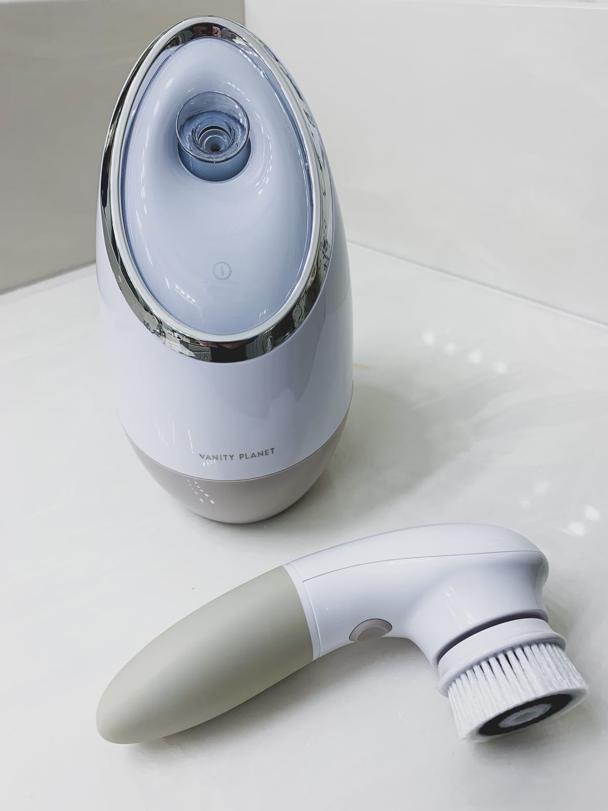 Vanity Planet Aira Ionic Facial Steamer (Rose Gold) - Pore Cleaner that Detoxifies, Cleanses and Moisturizes - Adjustable Nozzle, Water Tank with 3 Essential Oil Baskets customer photo 1