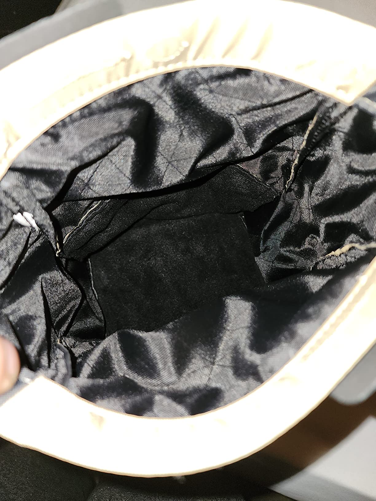 BLACK DIAMOND Mondo Chalk Pot, Wide-Base Bouldering Rock Climbing Bucket customer photo 1