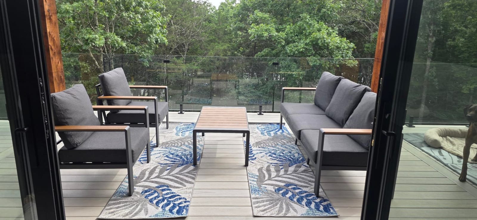 JONATHAN Y Tropics Palm Leaves Indoor Outdoor Area Rug 8X10 Gray/Blue | Ships Rolled, Durable Flat Weave, Lays Flat for Backyard, Patio, Porch, Easy-Cleaning, High Traffic, Pet-Friendly, Non-Shedding customer photo 1