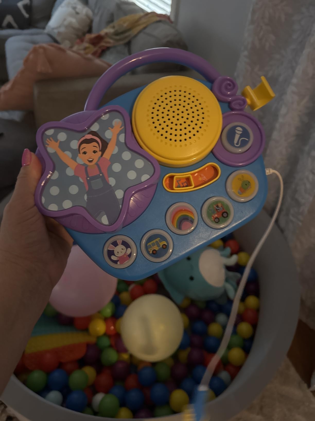eKids Disney Frozen Karaoke Microphone with Bluetooth Speaker for Fans of Disney Toys, Kids Karaoke Machine with Built in Music customer photo 1