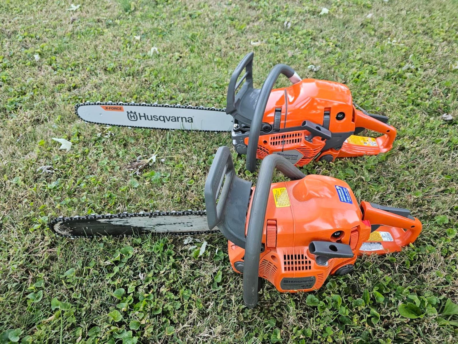 Husqvarna 967690628 545 Mark II Professional Gas Chainsaw, Tree Cutter | 20 inch chainsaw with 50.1cc 3.6 HP 2-cycle X-Torq engine, adjustable chain oil pump for professional tree felling & limbing customer photo 2