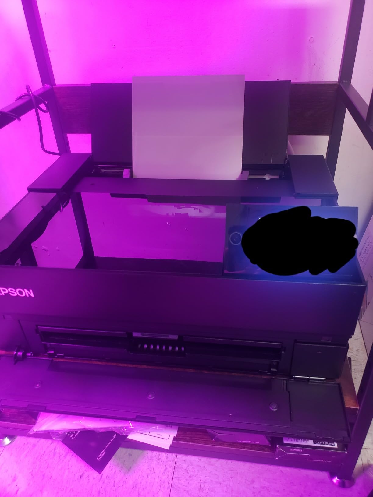 SureColor P700 13-Inch Printer, Black | Wireless Connectivity 10-Channel MicroPiezo AMC Printhead for Digital Photo Printing customer photo 1
