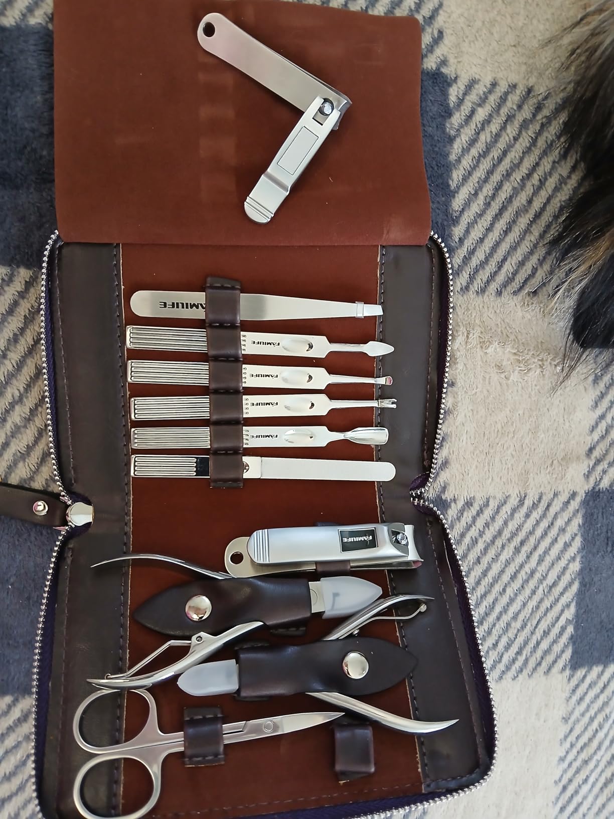 FAMILIFE Stainless Steel Manicure Set 11-in-1 Professional Nail Clipper Kit customer photo 1