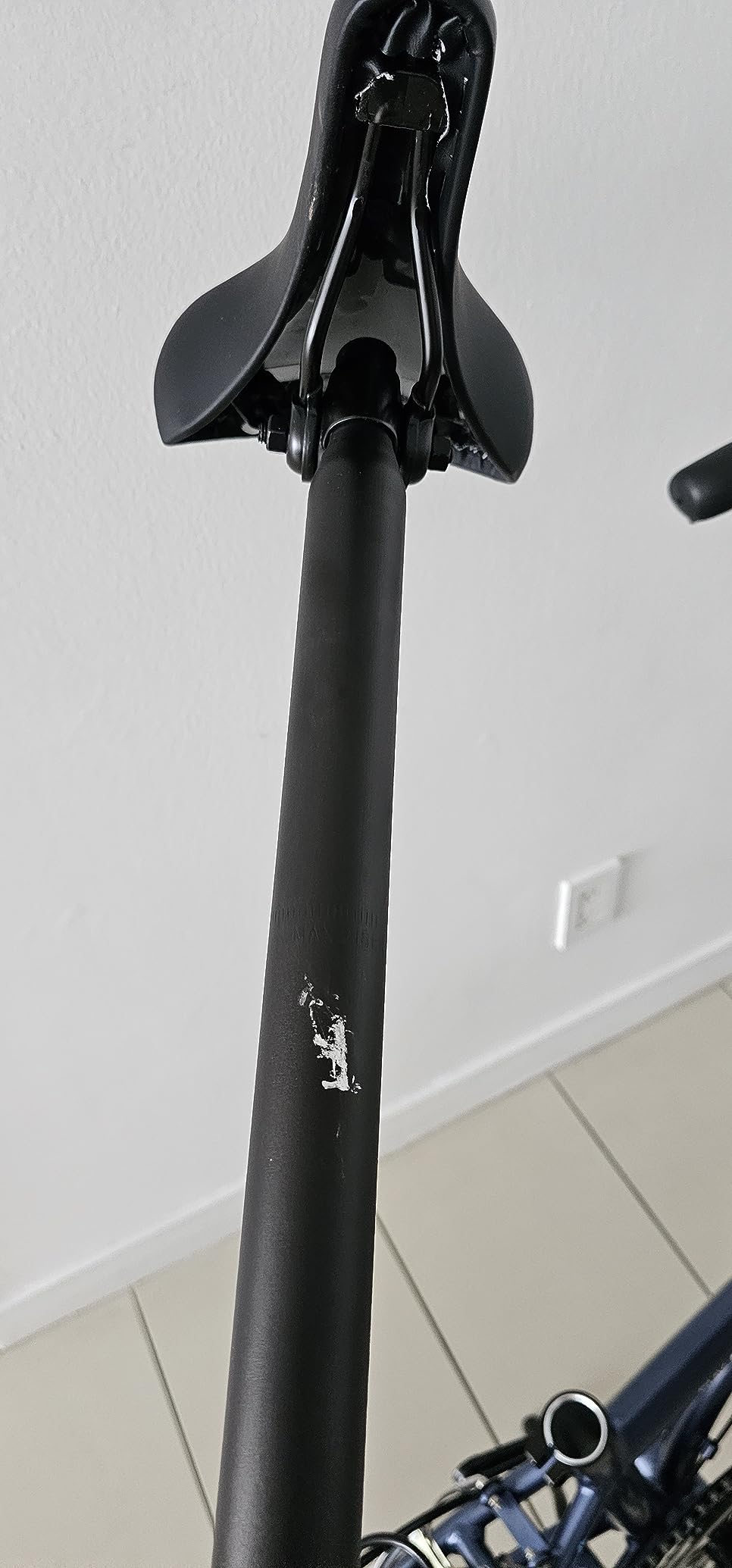 Dahon SUV D6 Folding Bike, Lightweight Aluminum Frame; 6-Speed Gears; 20