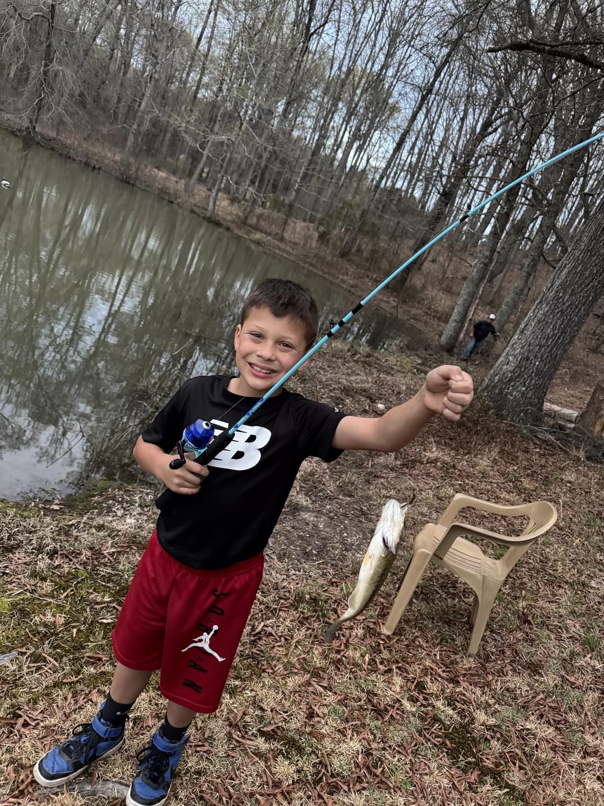 Zebco Kids Splash Jr. Spincast Reel and Fishing Rod Combo, 4-Foot 2-Piece Fishing Pole, Right-Hand Retrieve, Pre-Spooled with 6-Pound Cajun Line customer photo 2