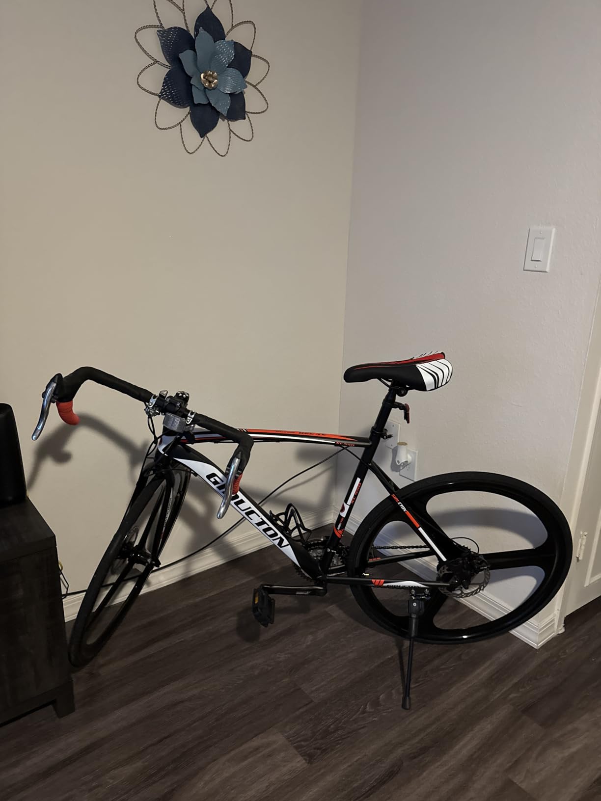 Eurobike HYXC550 Road Bike,21 Speed 54cm Frame Road Bicycle for Men and Women,Disc Brake 700C Adult Bike (3 Spoke Wheel) customer photo 2