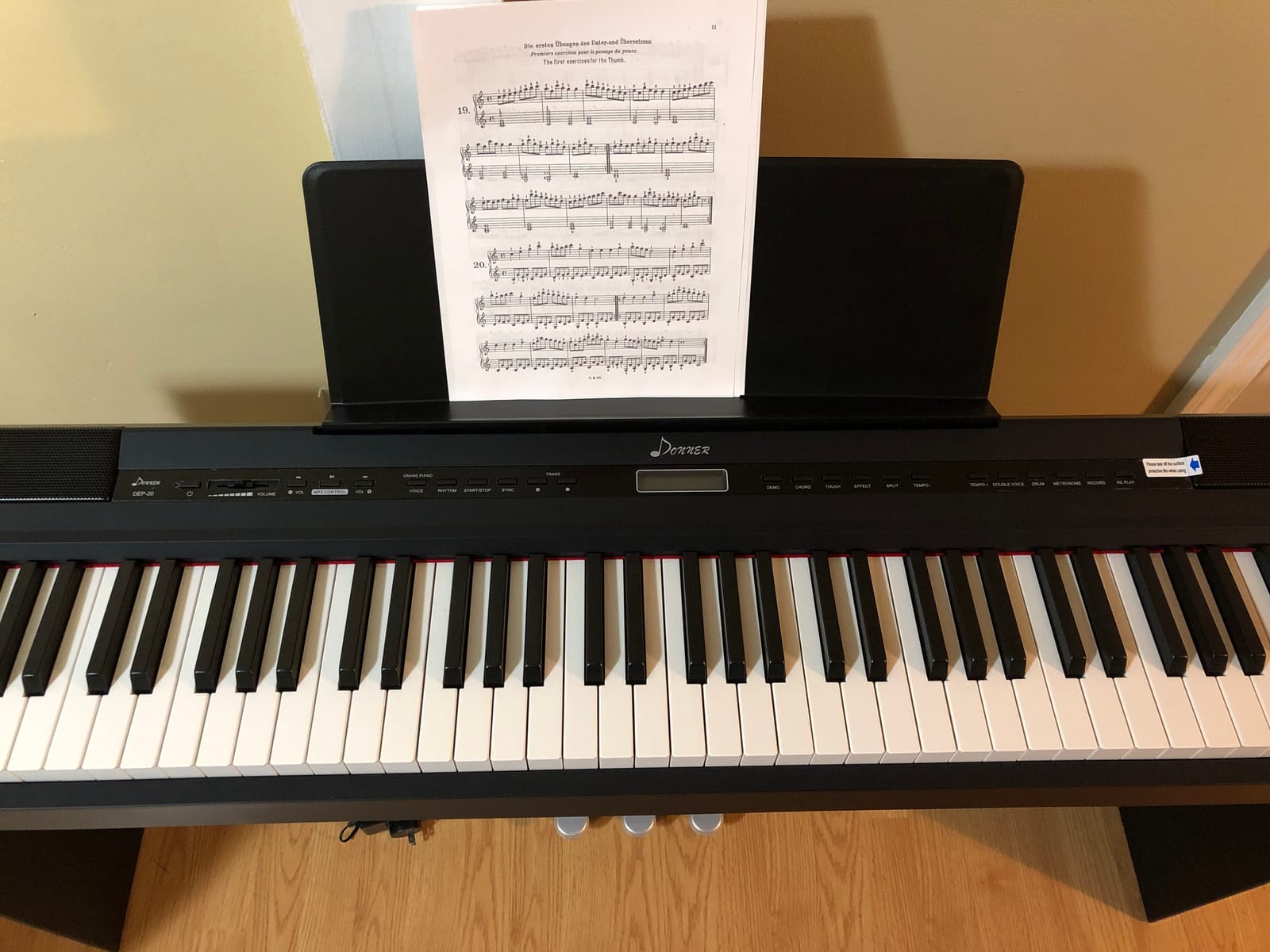 Donner DEP-20 Beginner Digital Piano 88 Key Full Size Weighted Keyboard, Portable Electric Piano with Furniture Stand, 3-Pedal Unit customer photo 1