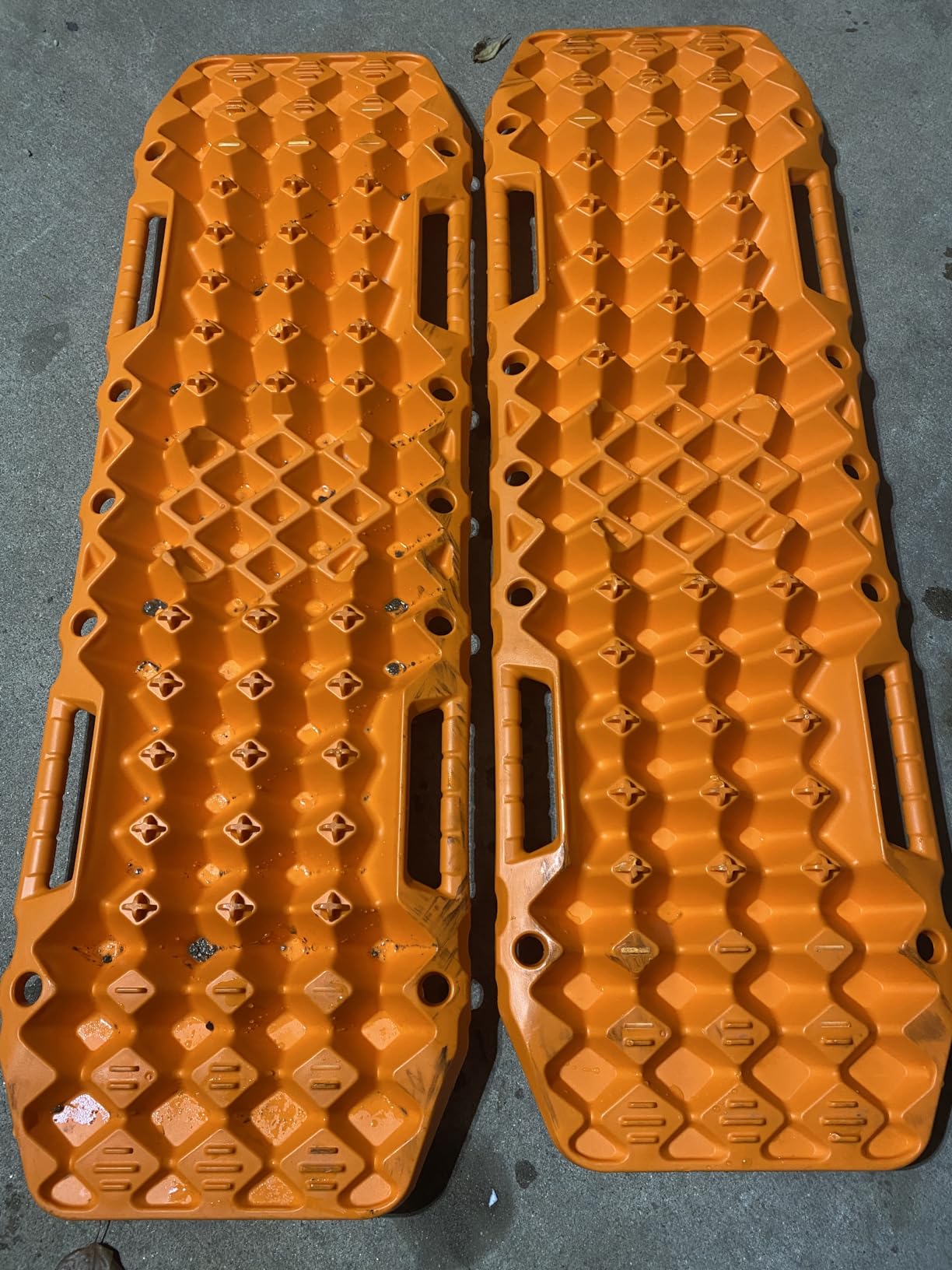 BUNKER INDUST Off-road Traction Boards with Jack Base, Pair Recovery Track 4X4 Jeep Truck Emergency Tire Traction Mat with Bag - Sand, Mud, Snow Tracks Black Traction Pad (Gen 7th) customer photo 1