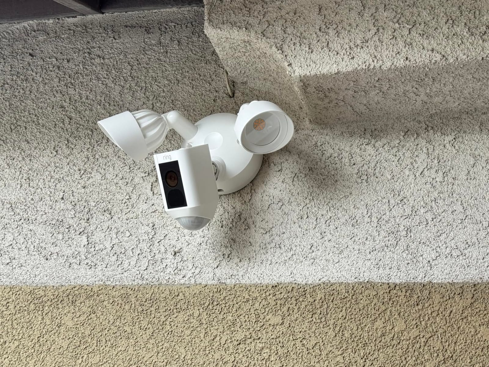 Ring Floodlight Cam Wired Plus, Outdoor home or business security with motion-activated 1080p HD video and floodlights, White customer photo 1