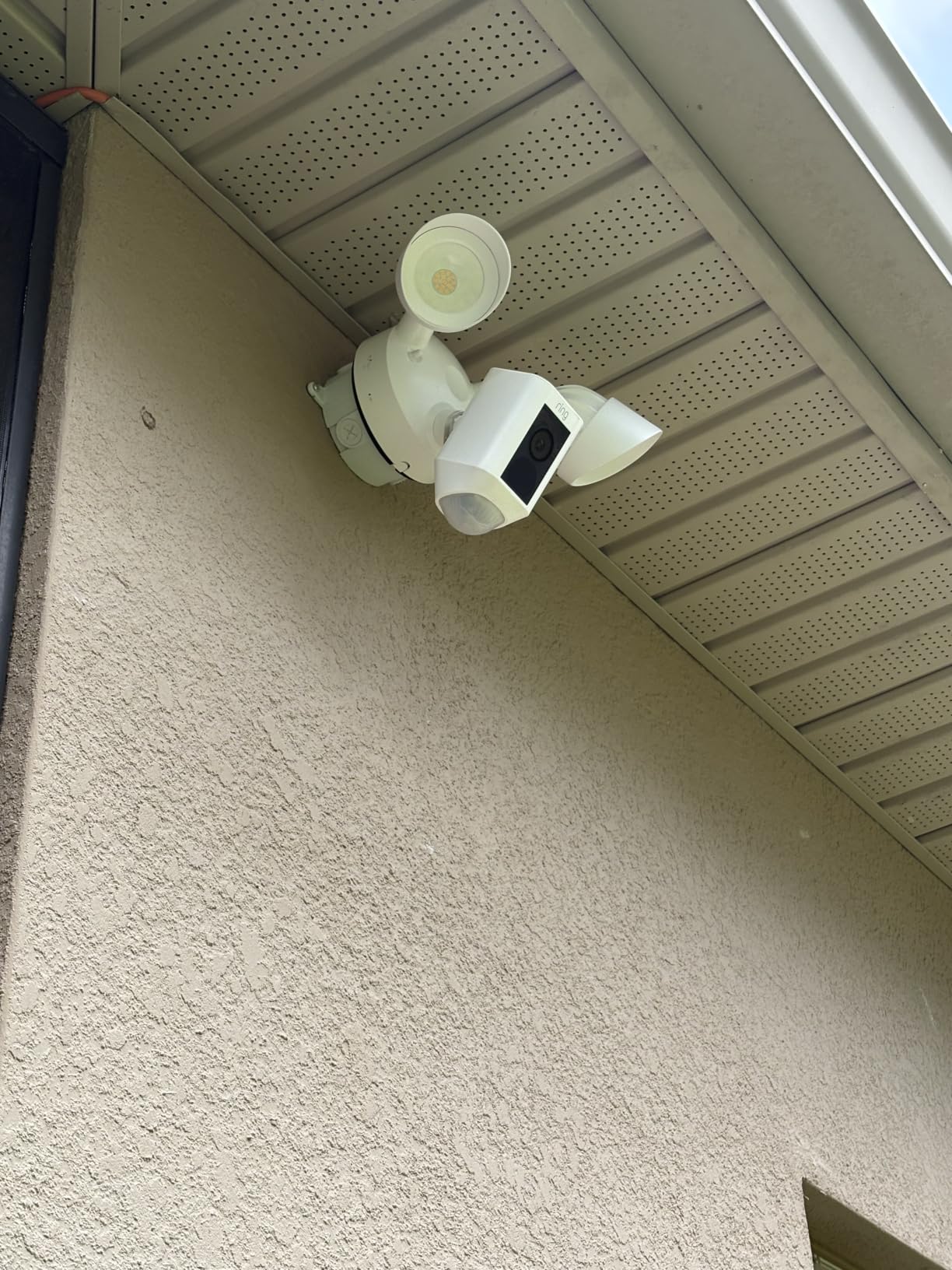 Ring Floodlight Cam Wired Plus, Outdoor home or business security with motion-activated 1080p HD video and floodlights, White customer photo 2