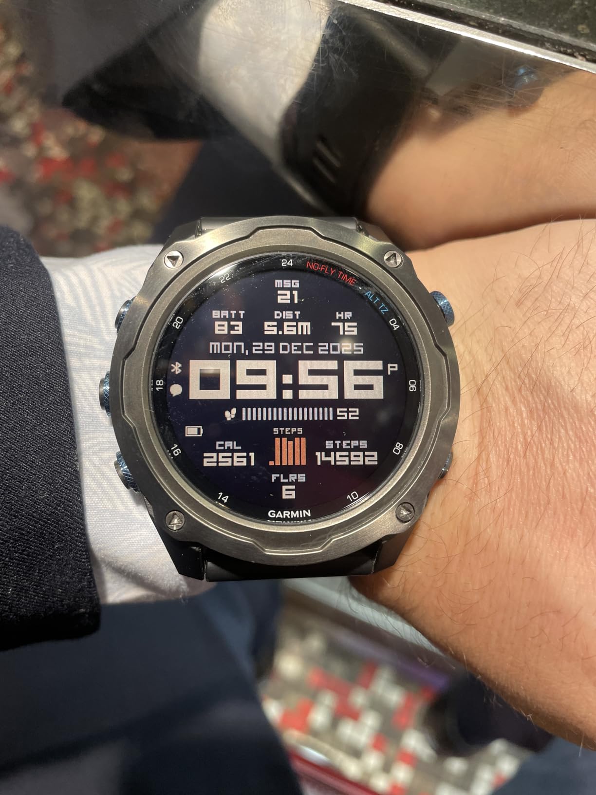 Garmin Descent Mk2i, Watch-Style Dive Computer with Air Integration, Titanium with Black Band customer photo 1