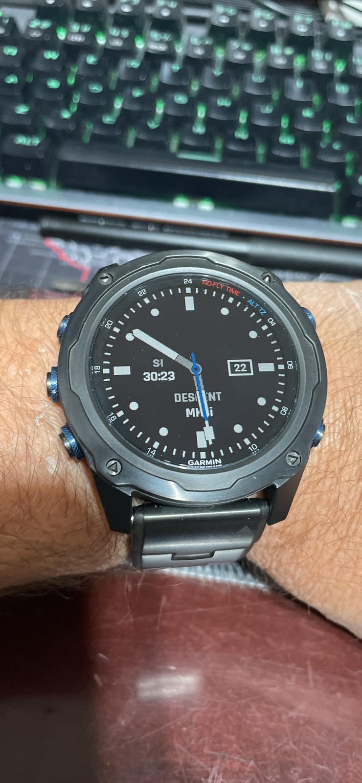 Garmin Descent Mk2i, Watch-Style Dive Computer with Air Integration, Titanium with Black Band customer photo 2