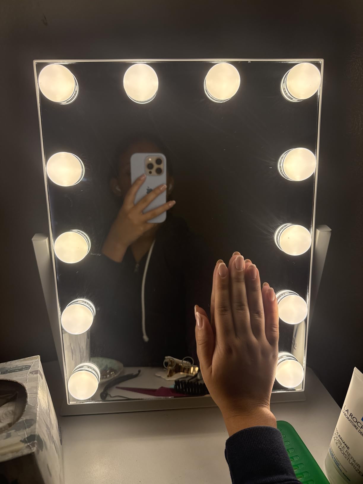 Vanity Mirror with Lights, Makeup Mirror with Lights,3 Color Lighting Modes Detachable 10X Magnification Mirror Touch Control,360°Rotation, White customer photo 2