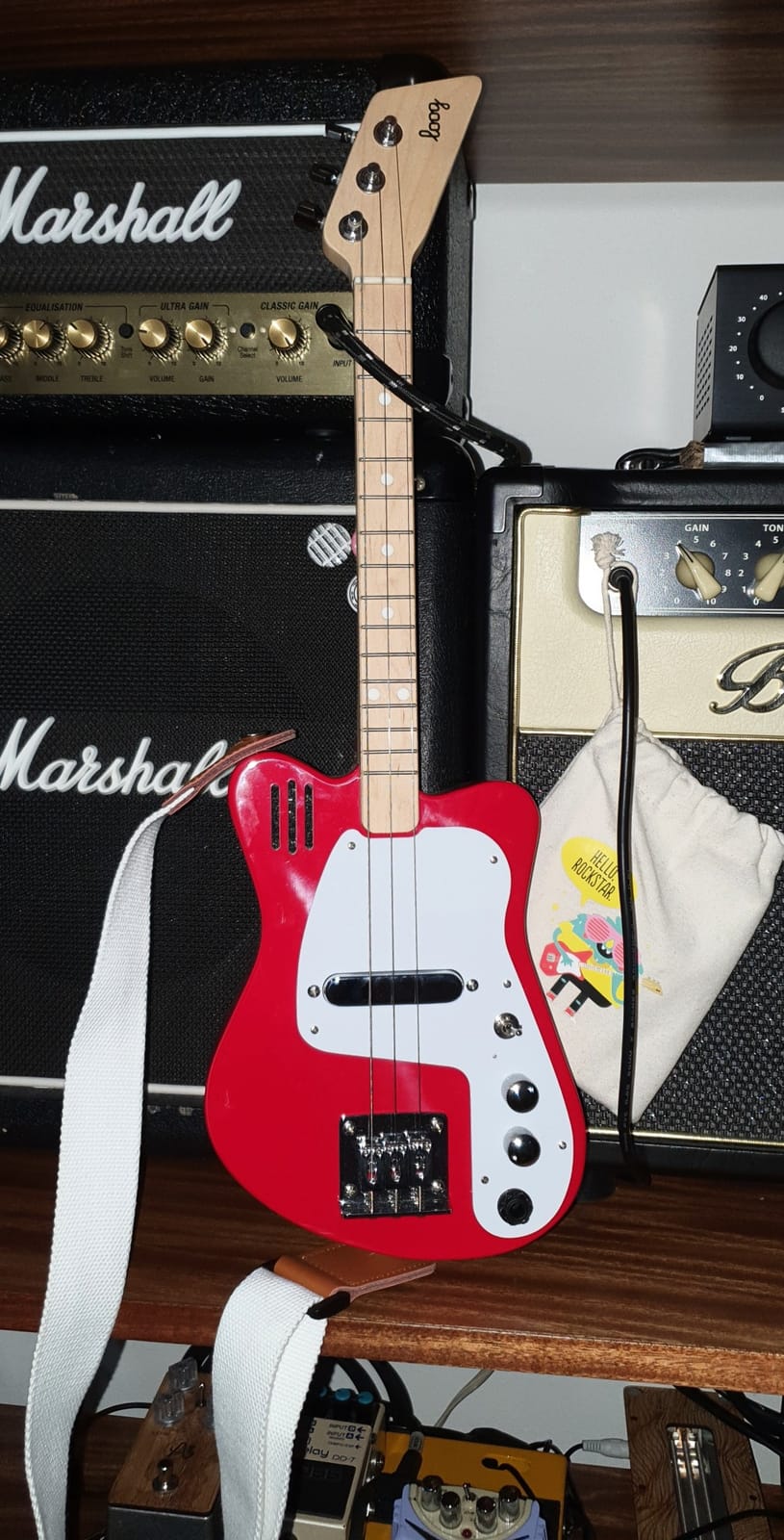 Loog Mini Electric kids Guitar for Beginners built-in Amp Ages 3+ Learning App and Lessons Included Red customer photo 1