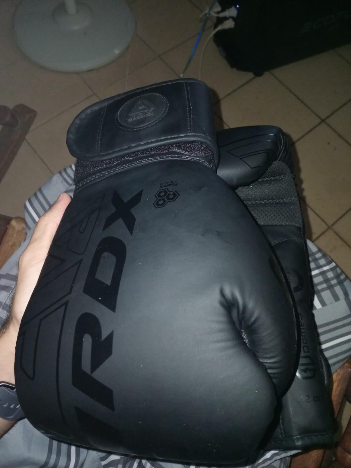 RDX Boxing Gloves, Pro Training Sparring, Maya Hide Leather, Muay Thai MMA Kickboxing, Men Women Adult, Heavy Punching Bag Focus Mitts Pads Workout, Ventilated Palm, Multi Layered, 8 10 12 14 16 18 Oz customer photo 2