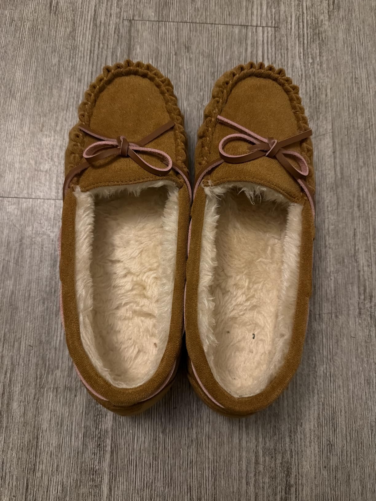 Vonair Women's Moccasin Slippers Micro Suede Warm Faux Fur Pile Lined Lace-Up Cozy Bow Indoor & Outdoor Moccasins Slip On Loafers Shoes for Women customer photo 2