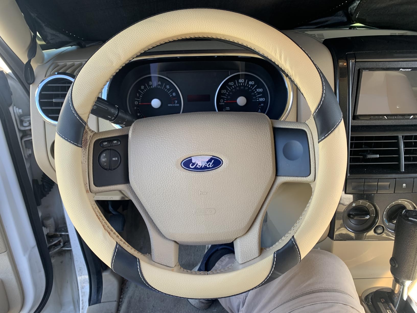 Car Steering Wheel Cover, 14.5-15 Inch Black Universal Microfiber Leather Covers Breathable Anti-Slip Odorless Steering Wheels Accessories for Men Women customer photo 1