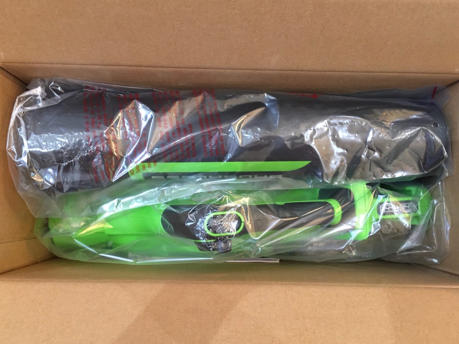 Greenworks 48V Electric Leaf Blower, 585 CFM, (2) 4.0 Ah Batteries, Charger customer photo 1