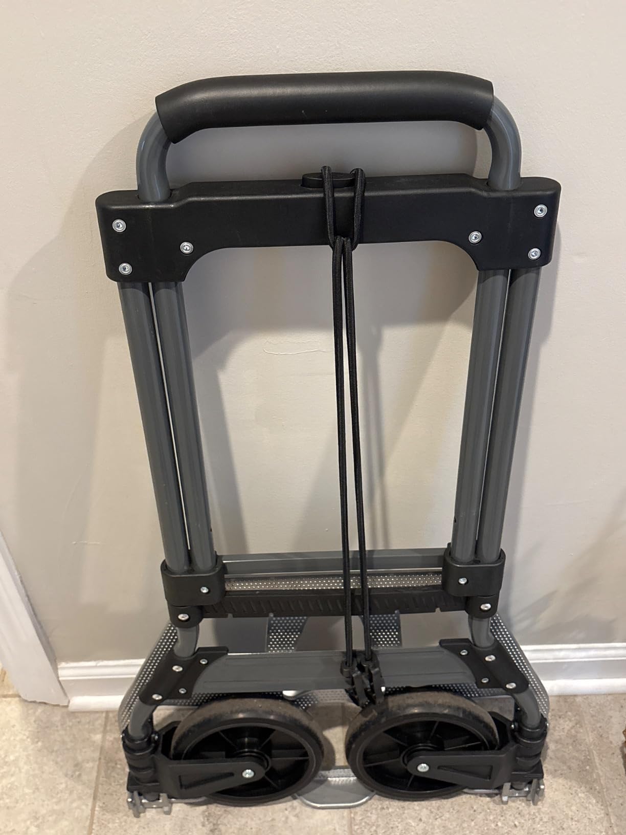 Leeyoung Folding Hand Truck and Dolly,309 lb Capacity Aluminum Portable Cart with Telescoping Handle and PP+EVA Wheels customer photo 1