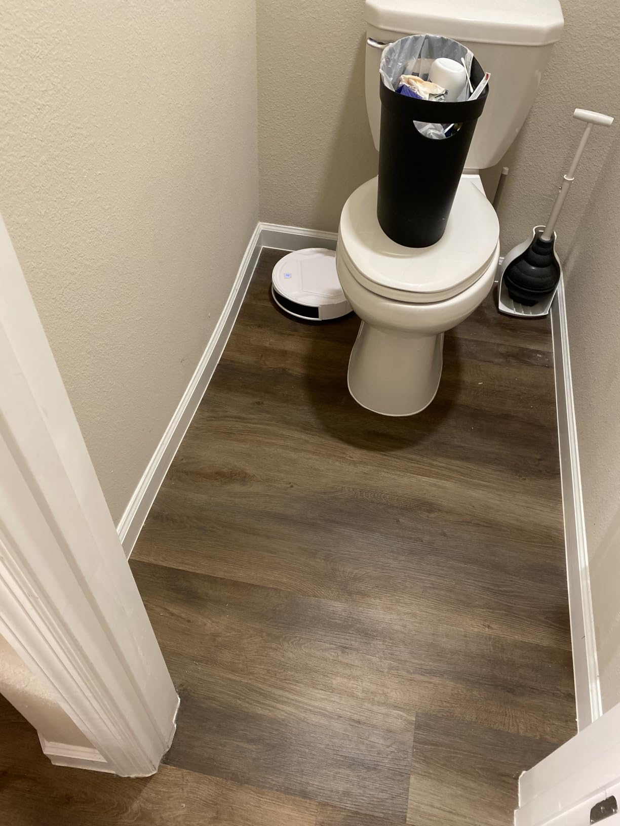 Lefant Robot Vacuum Cleaner, Strong Suction, 120 Mins Runtime, Slim, Low Noise, Automatic Self-Charging, Wi-Fi/App/Alexa Control, Ideal for Pet Hair Hard Floor and Daily Cleaning, M210 customer photo 1