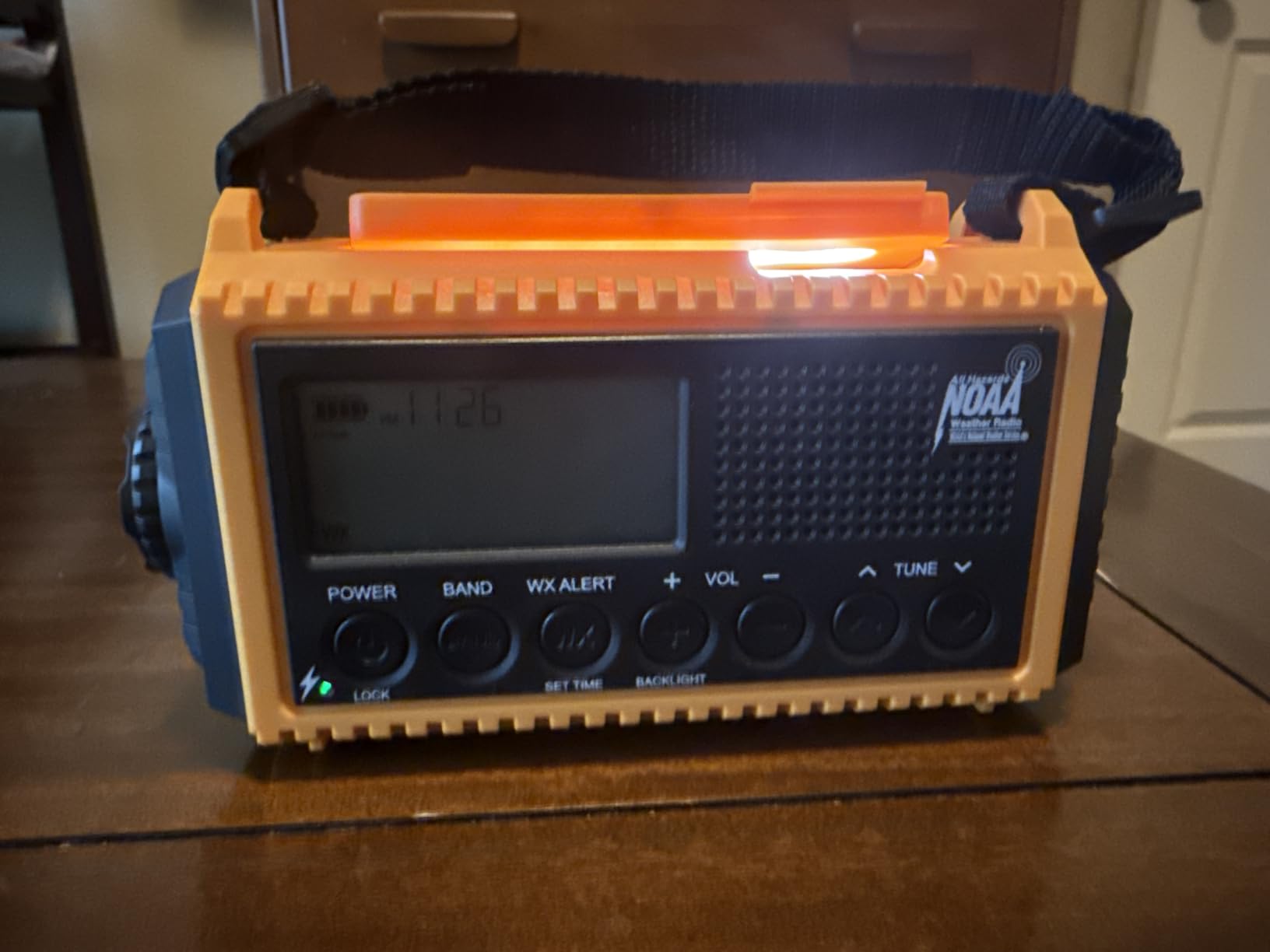 Raynic Emergency Radio, 5000mAh/18500mWh Weather Radio, Solar Hand Crank Radio with AM/FM/SW/NOAA Alert, Cell Phone Charger, Headphone Jack, Flashlight and SOS Siren customer photo 1