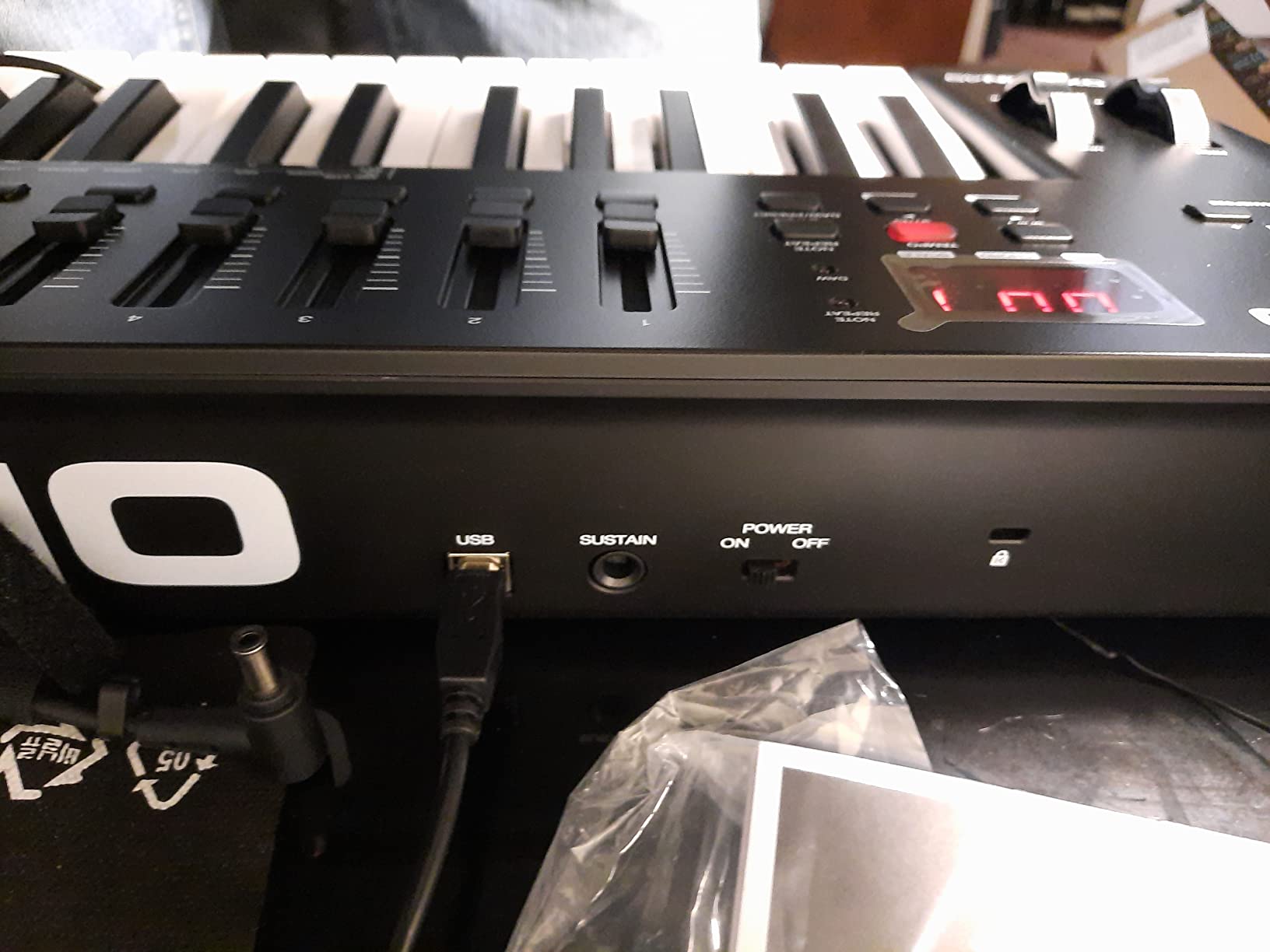 M-AUDIO Oxygen 49 MKV USB MIDI Keyboard Controller | 49 Velocity-Sensitive Keys, 8 Beat Pads, 8 Knobs, 9 Faders, and Bundled DAW Recording Software, for Music Production customer photo 2