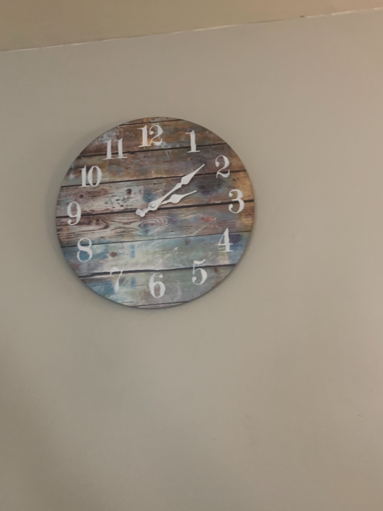 Stonebriar Vintage Farmhouse Wooden 23 Inch Round Battery Operated Hanging Wall Clock customer photo 1
