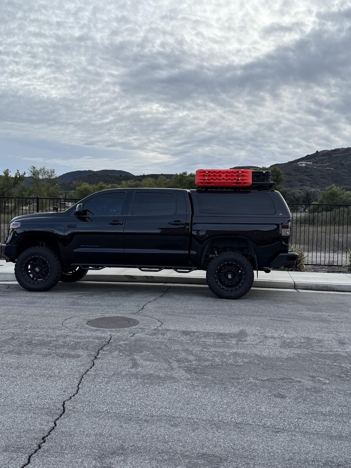 Rhino USA Off-Road Traction Boards (2-Pack) - Sand, Mud & Snow (Black) | Mountable Tire Traction Mats/Recovery Boards for 4x4 Vehicles. Heavy Duty Zipper Bag & Leashes Included. Black customer photo 2