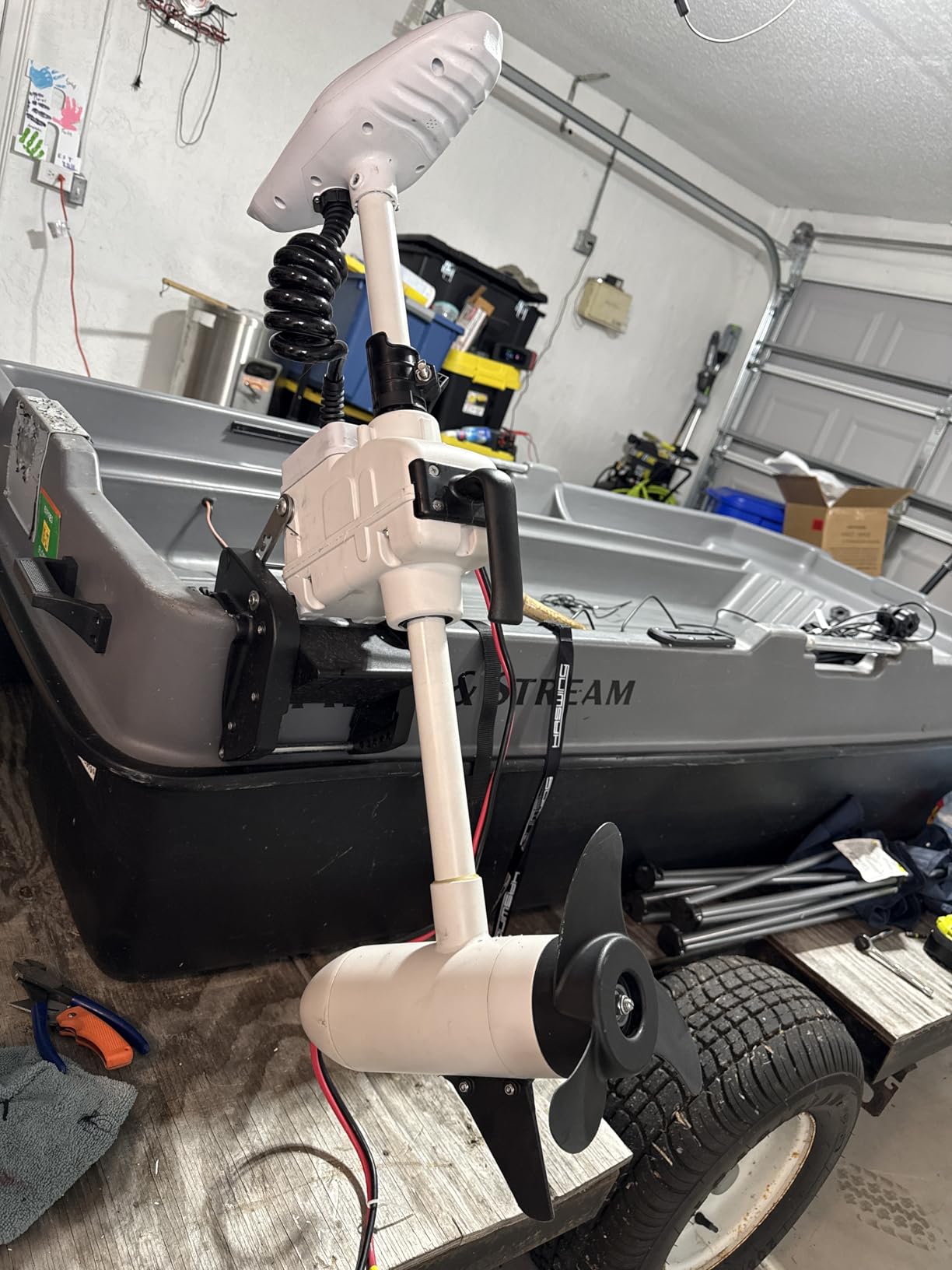 AQUOS Haswing Transom Trolling Motor 12V 55lbs 26in with Wireless Remote | White, Fresh & Saltwater Ready, 164ft Wireless Remote, 16in Max Depth, 0°-85° Tilt Range, Fits Boats up to 19ft customer photo 2