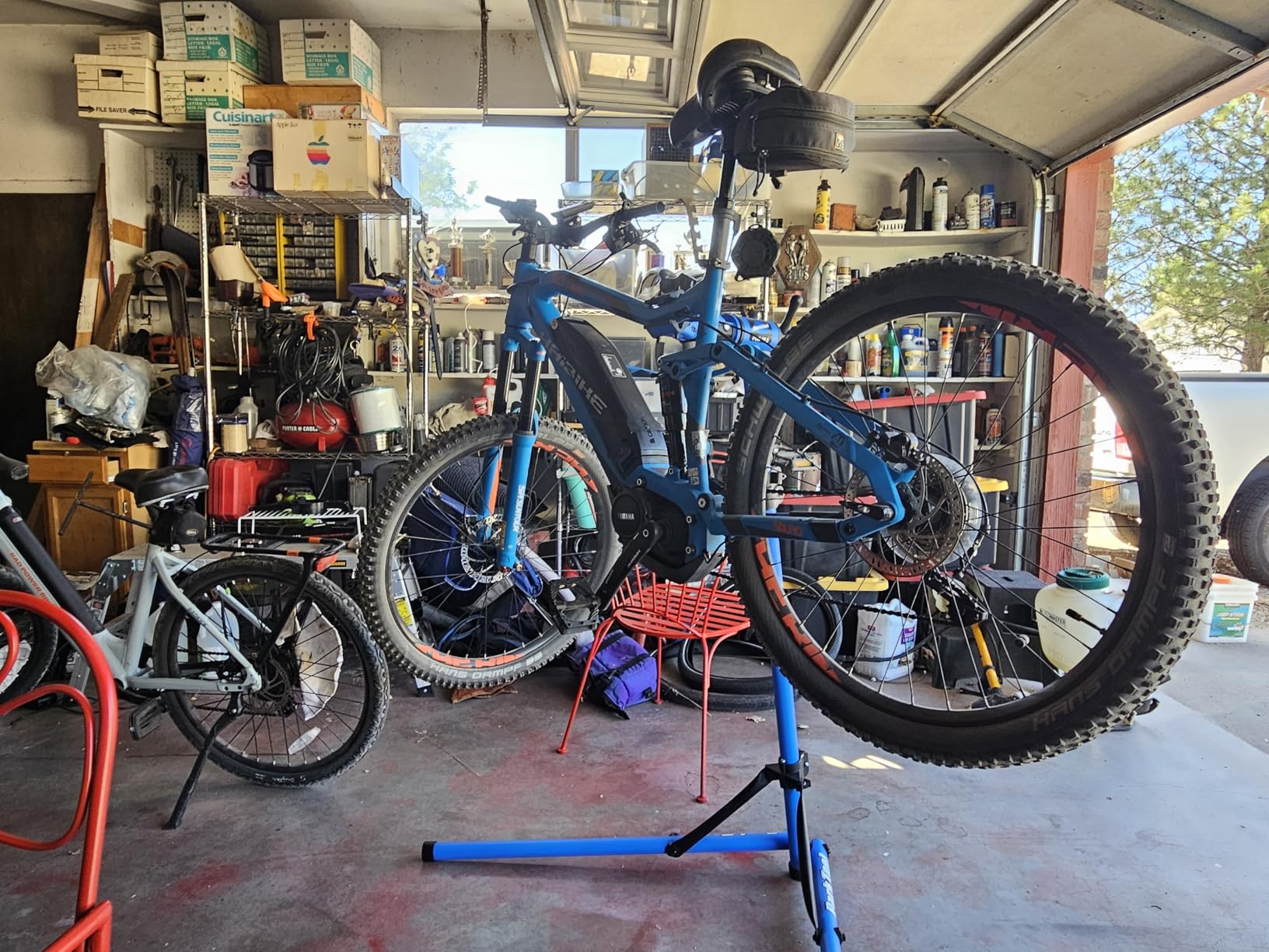 Park Tool PCS-10.3 - Deluxe Home Mechanic Repair Stand customer photo 2