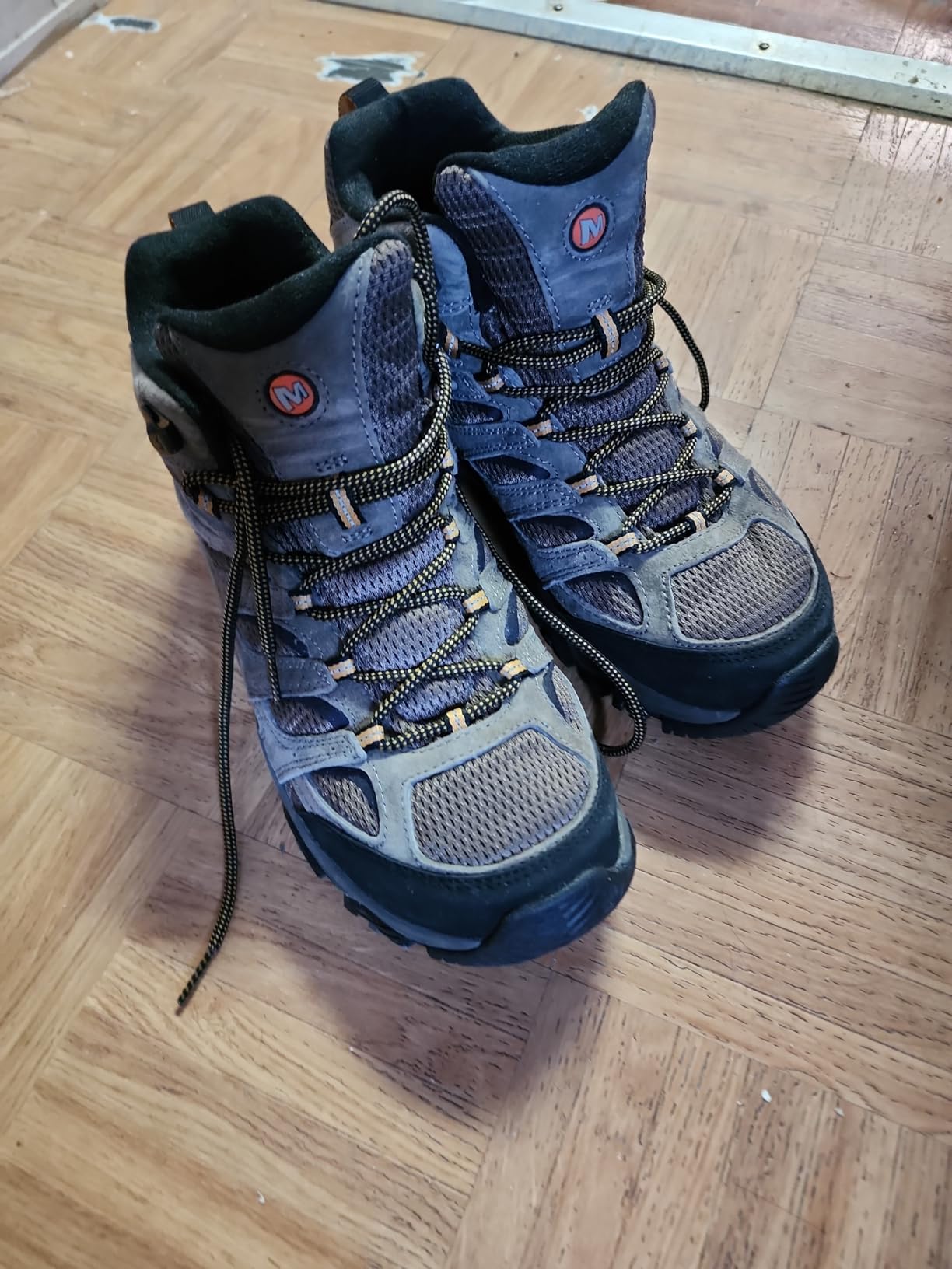 Merrell Men's Moab 3 Mid Hiking Boot customer photo 2