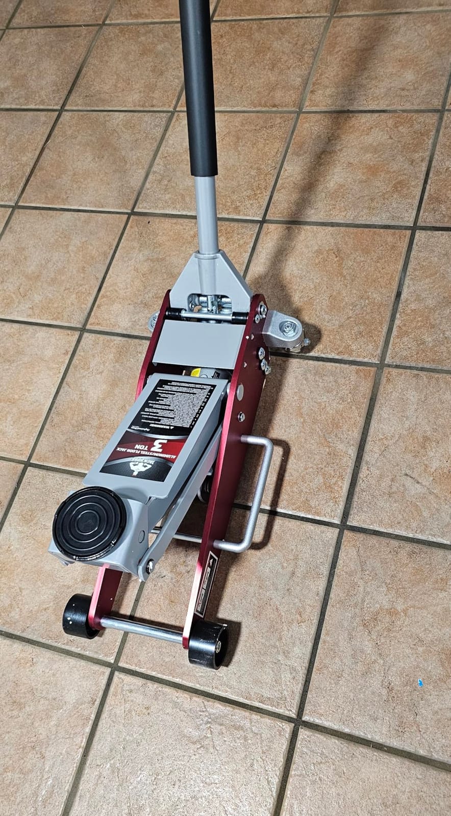 Jack Boss 3 Ton Low Profile, Aluminum and Steel Racing Floor Jack with Dual Pistons Quick Lift Pump customer photo 1