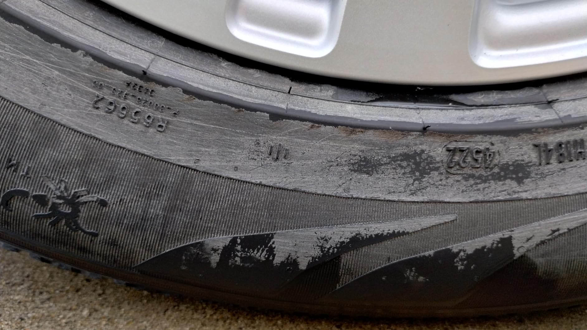 Pirelli Scorpion All Season Plus 3 All Season 225/65R17 102H SUV/Crossover Tire customer photo 2