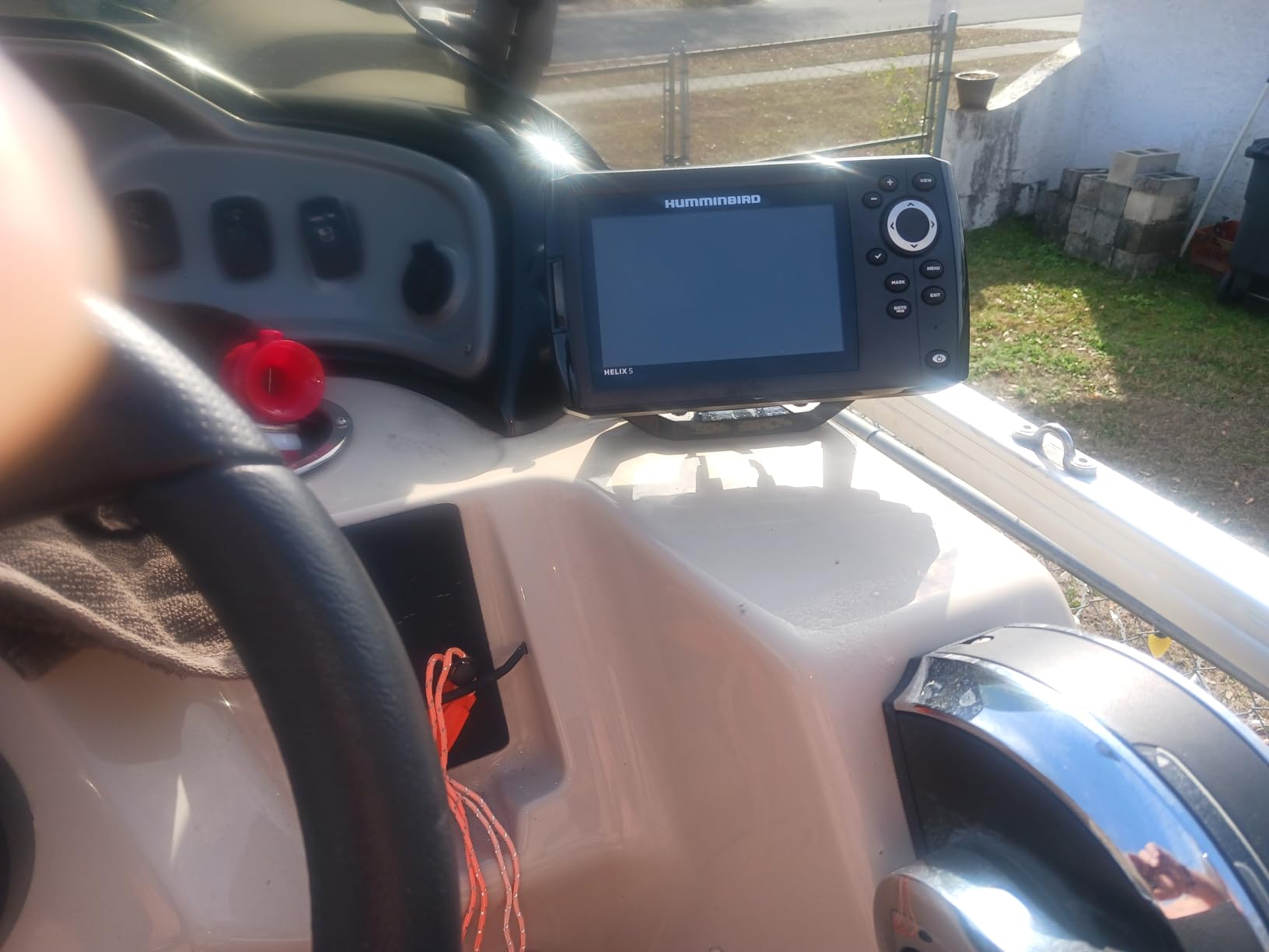 Humminbird 411660-1 Helix 5 Chirp GPS G3 Fish Finder customer photo 1