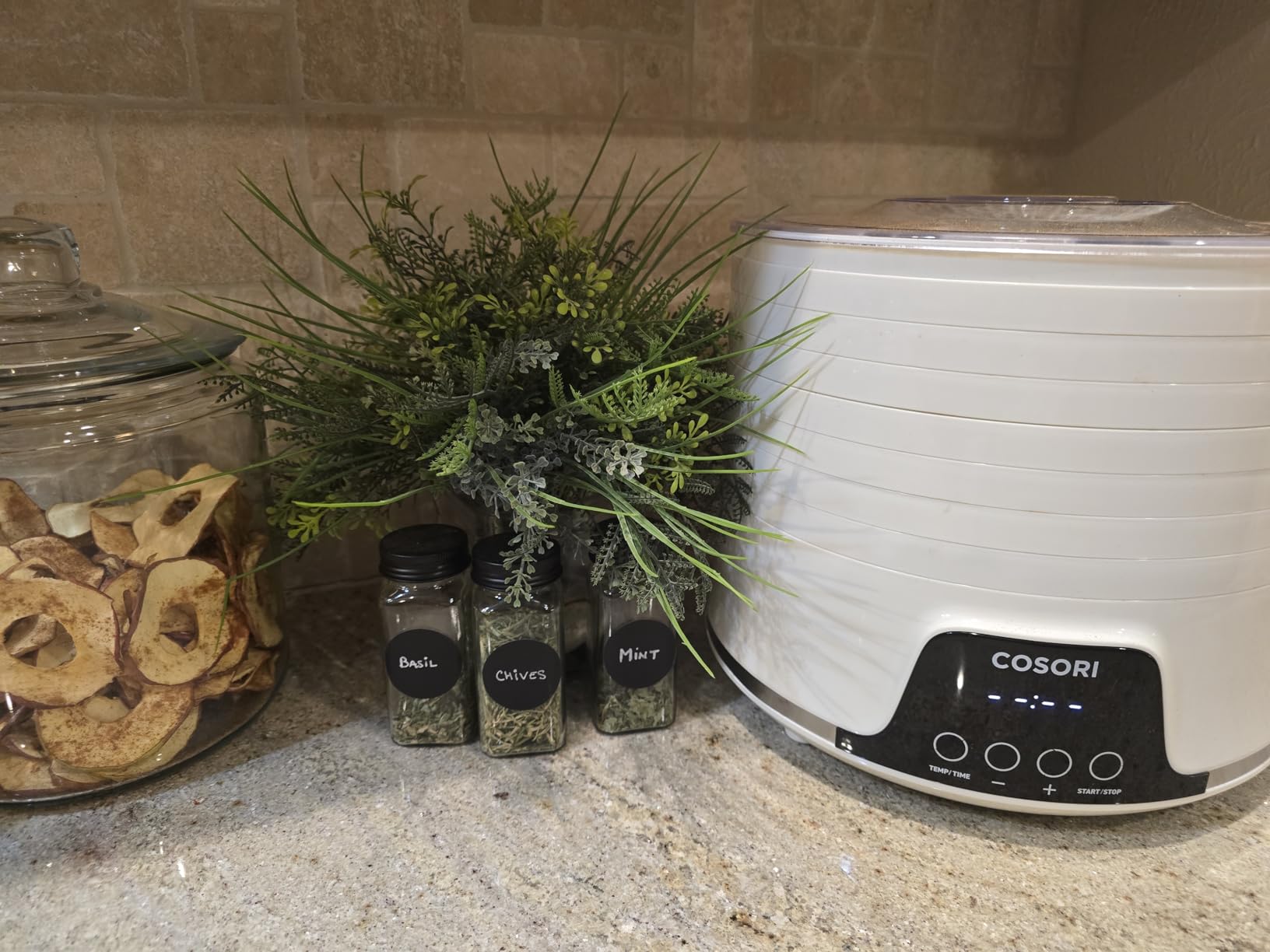 Cosori Food Dehydrator, 5 BPA-Free Trays, 165°F Temperature Control, 350W customer photo 2