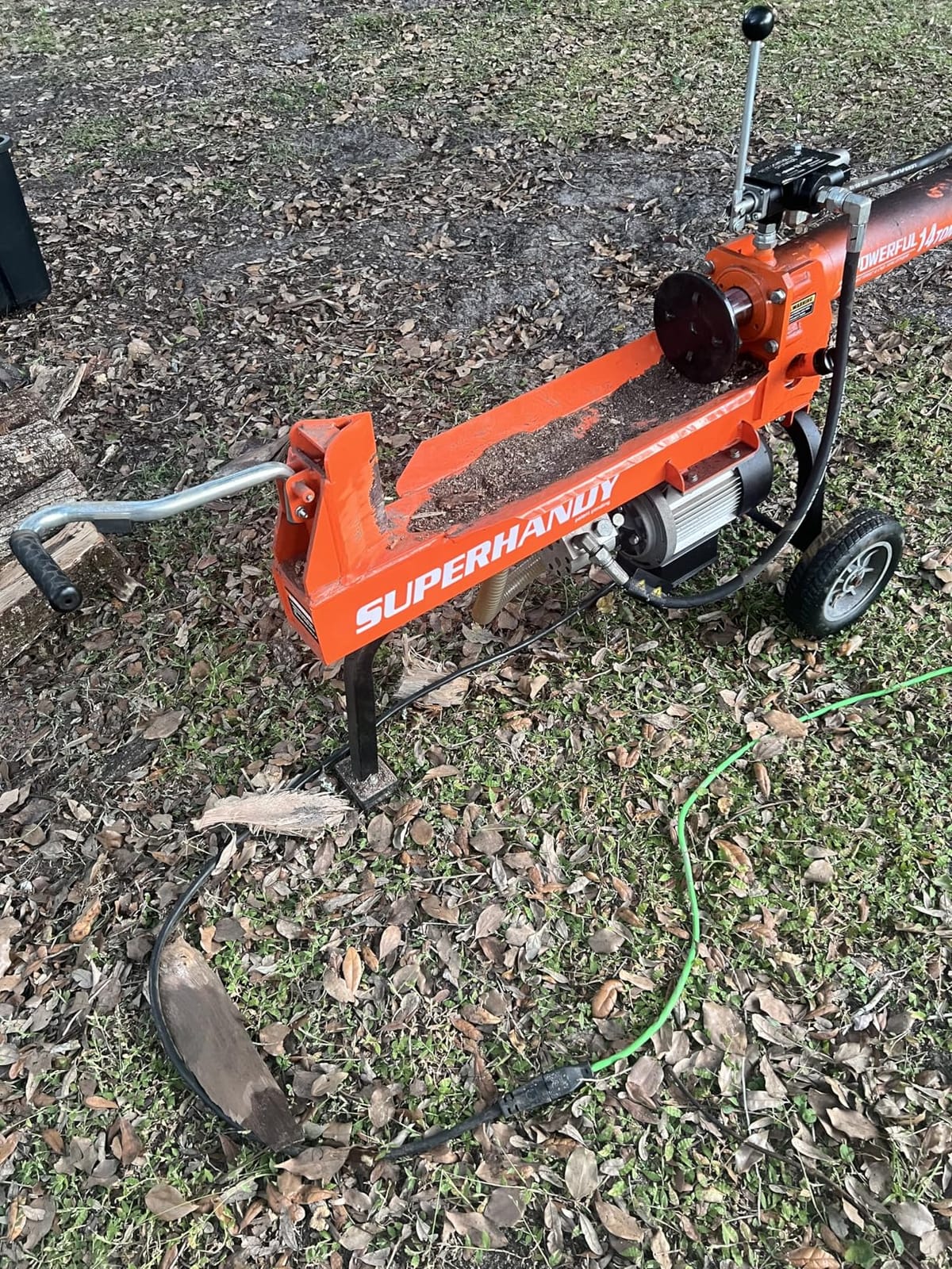 SuperHandy Hydraulic Log Splitter, 14 Ton, Portable Firewood Splitter with Auto-Return Ram customer photo 1