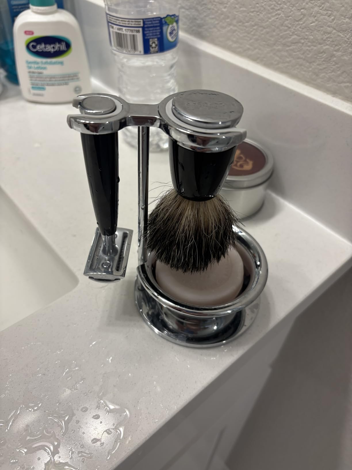 MÜHLE RYTMO 4-piece Pure Badger Double Edge Safety Razor (Closed Comb) Shaving Set For Men - Perfect for Every Day Use, Barbershop Quality Close Smooth Shave customer photo 2