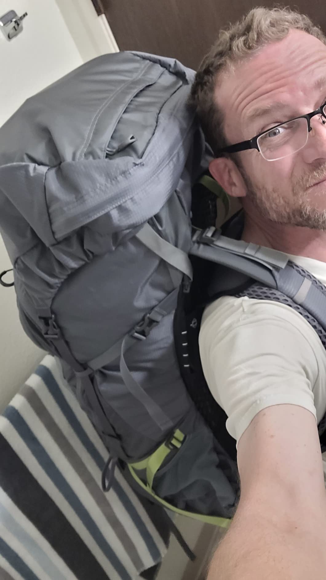 Osprey Atmos AG 65L Men's Backpacking Backpack, Black L-XL | hiking pack, camping gear, overnight trail pack, Black color, L-XL size customer photo 1